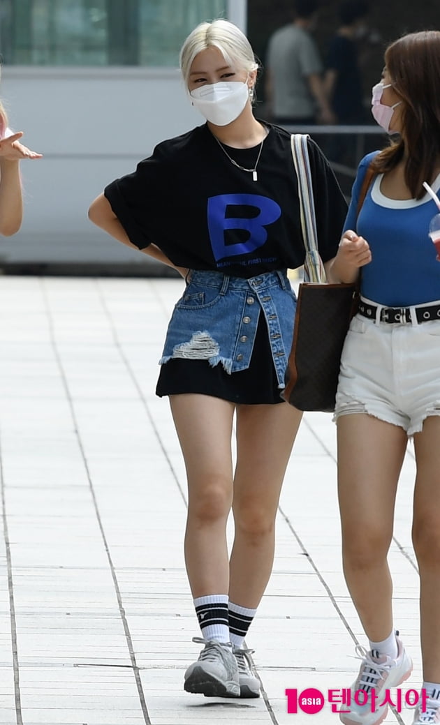 금빛헤어 이미지