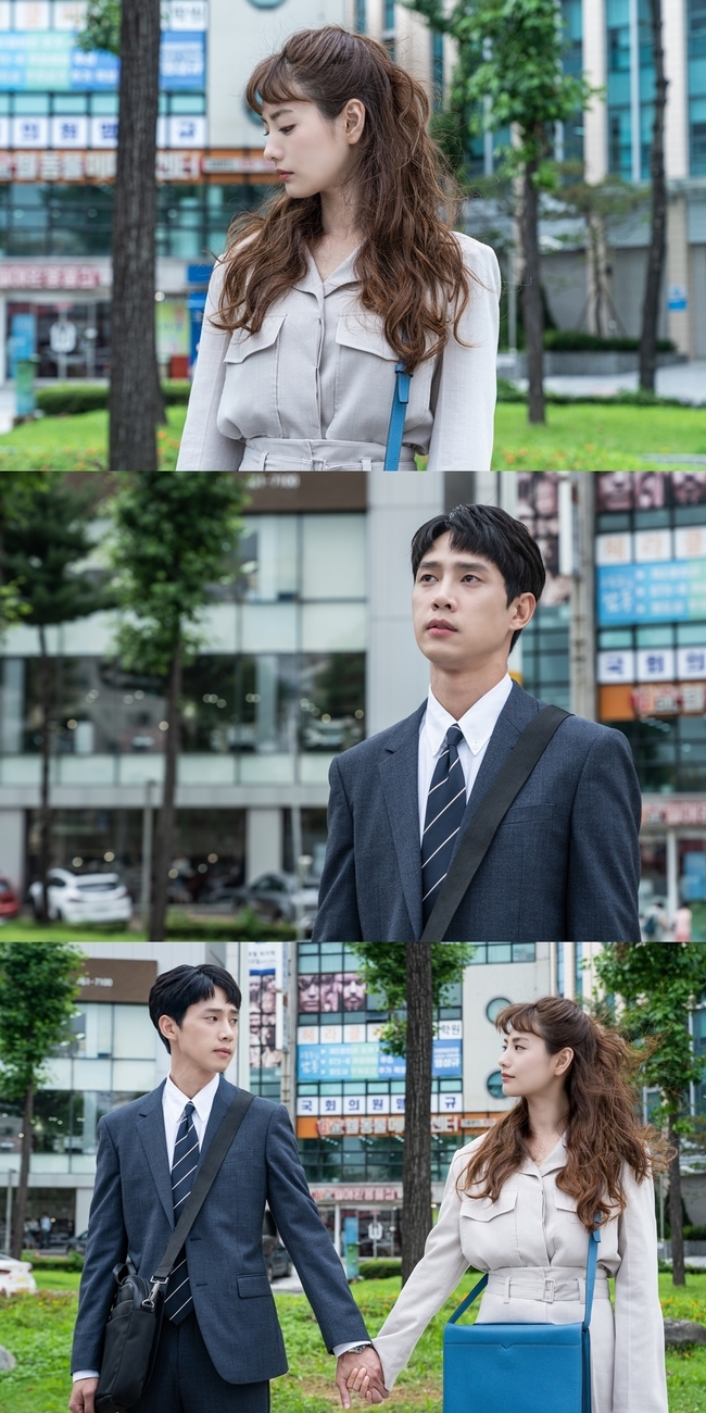 At the end of Chu Shi Biao, much attention is focused on.KBS 2TV Tree Drama The final episode of Chu Shi Biao (playplayed by Moon Hyun-kyung/director Hwang Seung-ki, Choi Yeon-soo/hereinafter, Chu Shi Biao) will be broadcast on August 20th.Watch Point, the final episode of Cheu Shi Biao, which will be more interesting if you know ahead of the final session, was released.# Bull moth Nana, this time the Kingmaker challenge?In the 15th episode of Chu Shi Biao, Sarah (Nana) visited Son Eun-sil (Park Mi-hyun).Son Eun-sil, a man who, when formerly Sarah ran for the by-election of the Mawon-gu district, recognized the true value of the former Sarah and unified the candidate for the former Sarah.Sarah asked Son to run for local elections and become the mayor of Mawon.Cho Myeong-deok (Ahn Nae-sang), who currently controls the Mawon-gu Council as well as the Mawon-gu Office, is running for the mayor of Mawon-gu. Why did Sarah ask Son Eun-sil to do this?This time, I expect the performance of Sarah, who became a king maker.# Ahn Nae-sang Park Sung-hoon, Reconcile with Past PainSeo Gong-myeong (born Park Sung-hoon) is the son of Cho Myeong-deok.But when he was a child, he died in a fire at a love resort and broke up with his father, who used his dead son for his own purposes.They met at the Mawon District Office, where Cho had somehow tried to keep his son, Seo Gong-myeong, by his side, but Seo Gong-myeong had refused.In the meantime, the fire at the Love Resort once again came to the surface. Will the rich reconcile against the pain of the past?#Park Sung-hoon, Alcondal Kong Lacomcombe romance endingSarah and the Swords went a long way to identify each others hearts and become lovers, and Sarah warmly embraced and comforted the Swords, who had been suffering from his brothers death in the past.So they were the most needed of each other, and they were the most important of all.I am looking forward to seeing if the love of the two people who have been running hard will be able to make a Happy Endings.# Love Resort Fire Accident Victims Where to RemembranceSarah and Seogongmyeong found a memorial to Victims in a love resort fire accident abandoned like waste at the Smart One City construction site and brought it to the roof of the Mawon Ward Office.They brought it because they couldnt leave it, but it was illegal, and there were moves by those who were trying to make the memorial fee quick, but the old Sarah and the old man somehow wanted to protect it.Can the memorial be found in my place?bak-beauty
