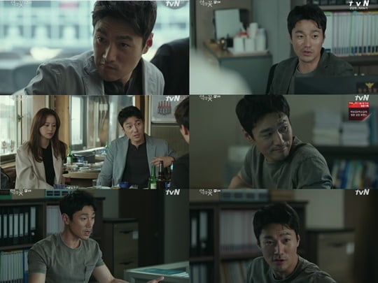 In the 8th episode of TVNWednesday-Thursday evening drama drama, The Flower of Evil, which aired on the 20th, a powerful team of 3 was portrayed chasing the criminal of the lettuce theft case.Choi Young-jun has attracted the attention of viewers by boasting the combination of fantasy with Moon Chae-won, a completely disassembled junior Detective, with Detective Jae-seop.Choi Young-jun, who was looking at the person who was presumed to be the perpetrator, quickly grasped what movement they would make by observing the characters for a short time, and placed the Detectives in the right position, assigned the mission, and succeeded in arresting the criminals in a short time.The outstanding observation and experience of Detective in the Homicide have shined.In addition, as Kim Moo-jin (Seo Hyun-woo) appeared on the air after releasing the voice of the accomplice of the Jennifer 8 Case in Yeonju City and vividly conveyed the witnesss testimony, the publics interest in the accomplice exploded, and the police decided to re-Susa the Yeonju City Jennifer 8 Case that they had buried, and eventually, Choi Young-jun and support (Moon Chon Chon Chon Chon Chon) A strong three-team team led by aae-won Boone has set out to re-Susa.Ho Joon (Kim Soo-oh), who is not sure whether it is good to take the case, and the support that the possibility of achieving results is too low, while the public interest is high, and the support that the strong team is opposed to the case, Jae-seop expressed his full confidence in the case Susa, saying, If we take it, it will be a result.So, while the Susa team office is set up and the event Susa is started in earnest, Jae-seop seems to be proceeding with Susa in a pleasant manner, but when he enters Susa, he turns into a sharp eye and looks seriously at the documents related to the case.As such, Choi Young-jun, who reveals the presence of the movie perfectly in the movie with the Detective character of the homicide, is attracting attention from viewers.On the other hand, tvN Wednesday-Thursday evening drama Flower of Evil is broadcast every Wednesday and Thursday night at 10:50 pm.