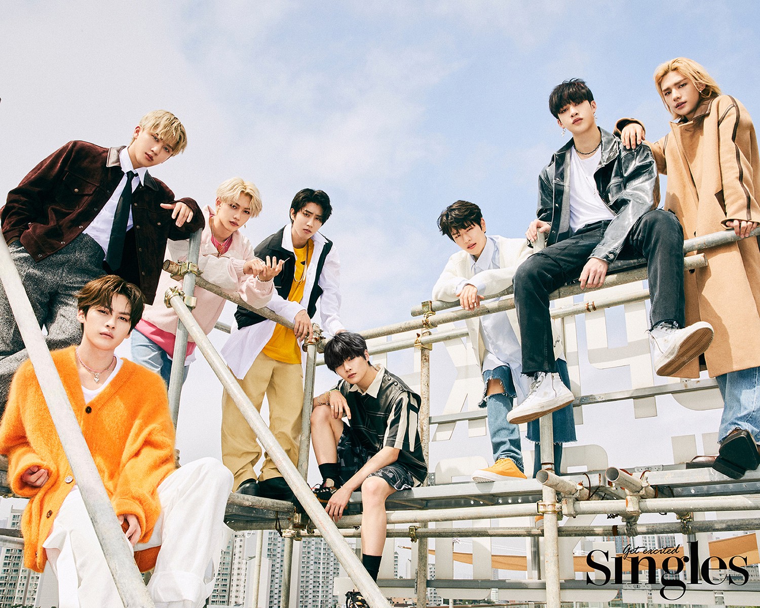 Fashion magazine Singles has released a visual picture of Stray Kids.Stray Kids is the back door of this picture, which shows the image of a clear and pure boy from the charisma of a hot and strong man to the picture that captures the womans heart.Stray Kids, who is starting a comeback with IN Life three months after his first full-length album GO Life in June 2020, consists of three teams of producing team Bang Chan, Changbin, Han, and Seungmin, Aien, and Rino, Hyunjin and Felix, called the dance line, who make their own songs and go on stage after intense practice. Its a talented Idol group.Bang Chan, a member of the teams production group Three Lacha, said, When I work on Music, I like hip-hop and R & B, but I also work on a lot of calm songs.In particular, I would like to express various expressions through titles or lyrics. There are messages that we want to convey in the lyrics, but it is also important how listeners interpret them.The ambivalent expression has many interesting points. Stray Kids, who said that Musics ultimate goal is to continue to show our genre, said, We want to be a group that is recognized by many people around the world with the music we make and show ourselves.When I first became a trainee, there was a time when everything was unfamiliar and unadapted.I felt like a stranger, but I was able to adapt and practice hard and become the Stray Kids of the present. Hyunjin said, I watched a lot of images of Taemin and Jimin who I like and respect, and made me an opportunity to catch and stimulate me.Its the goal of achieving a dream, and its full of it now, Changbin said.About 20 unit names that fans have made like nicknames.Among them, Stray Kids, who said that 10 units of Kaguanz (Sung Riz), Honey Mengs, Dangunz, Coin Taste Tteokbokkiz (Dongdukz), Limakz (Last Maks), Meddance, Molize, Bread Honeys, Poms, and Seocrafts were impressive, said, The name is so cute.I am proud that we have various units and we are getting better together. Stray Kidss interview with the pictorials, which are expected to be more colorful as talented musicians due to infinite possibilities, can be found in the September issue of Singles and the mobile issue of Singles (m.thesingle.co.kr).