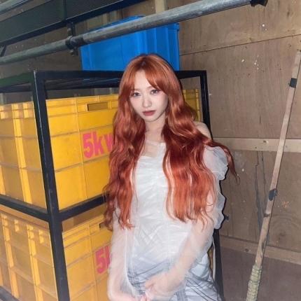 Group Lovelyz Ryu Su-jeong has revealed the latest.On August 31, Ryu Su-jeong posted a picture on his instagram with an article entitled OBLIVIATE D-1.In the open photo, Ryu Su-jeong boasts fresh beautiful looks. Ryu Su-jeongs bright and lovely atmosphere catches the eye.The netizens who watched the photos responded It is so beautiful and It is a big hit.On the other hand, group Lovelyz, which belongs to Ryu Su-jeong, will come back to the new song Obliviate on September 1.Park Eun-hae
