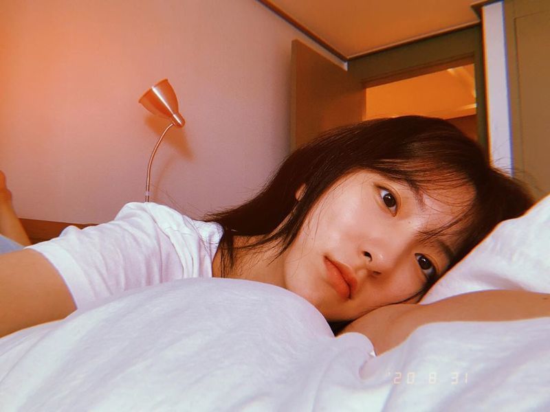 The group Cosmic Girls Eunseo showed off their extraordinary beauty.Eunseo posted this photo to his Instagram on August 31 with the caption, Zipcock Summary.In the photo, Eunseo poses in a neat, private figure on the bed.  Despite the photos taken at close range, Eunseo drew attention with her clean skin and clean charm.Those who saw it expressed their reaction, such as How do I take a picture? and Why is the beauty shining even when Im in a house?Meanwhile, Eunseos Cosmic Girls released their mini-album Neverland on June 9.