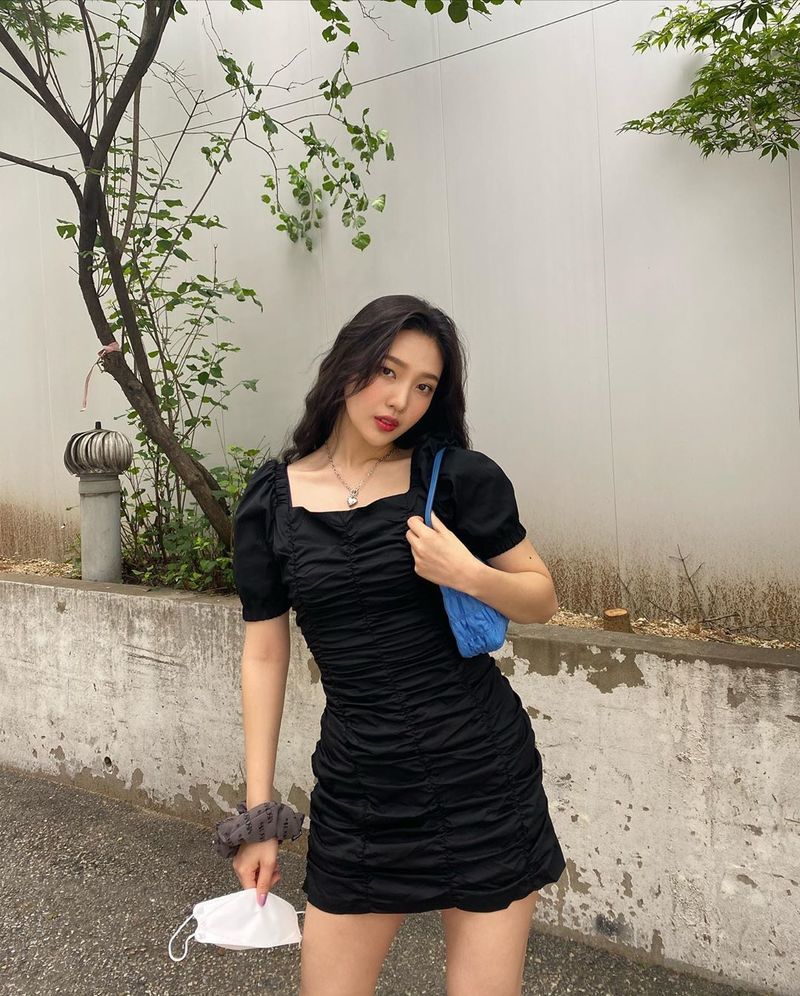 Red Velvet Joy, Daily Leeds Update Hippie Firm Digestibility Samsung Group Red Velvet Joy boasted a deadly charm.Joy posted several photos to her personal Instagram on September 2.In the photo, Joy looks at the camera in a black shearling dress. Hes slender, slender, and hippie. In particular, the fashion sense that showed off in midsummer leather boots stands out.Meanwhile, Joys Samsung Group Red Velvet participated in the 20th anniversary project Our Beloved BoA on August 21.