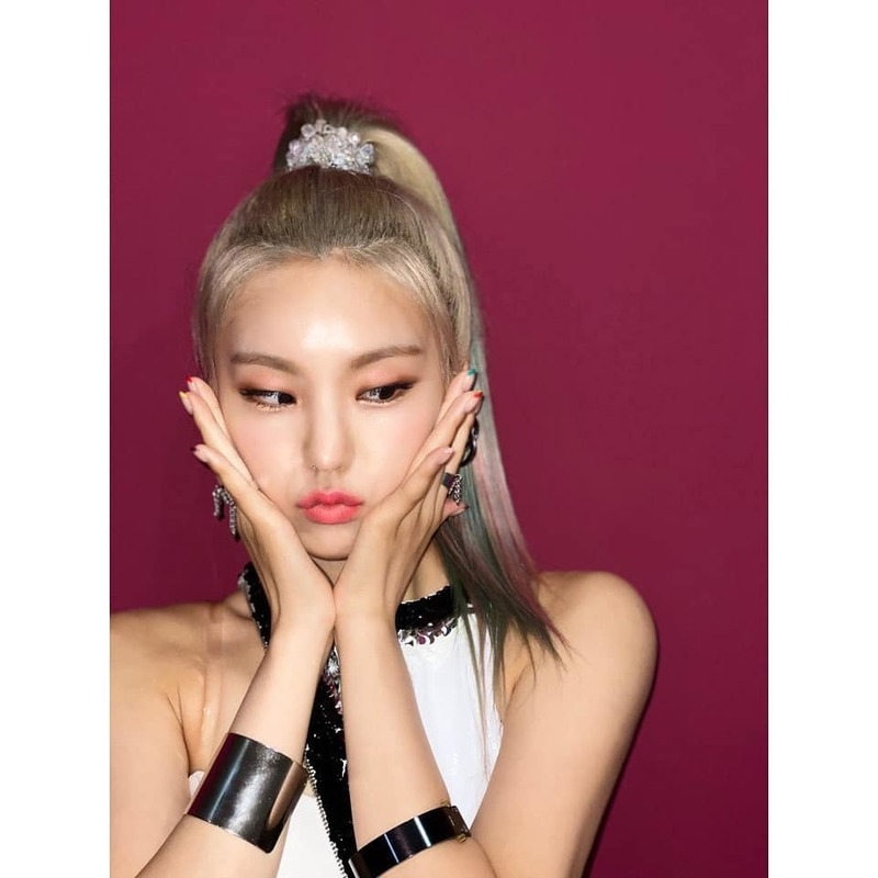 ITZY Yezi, The Heat Blown Beautiful Looks It Is Beautiful Today Group ITZY Yezi delivered a refreshing statement.On September 2, Yezi posted several photos with the words NOT SHY on ITZYs official Instagram page.In the photo, Yezi looks at the camera and looks at each other.Yezis cute visuals are eye-catching, yet chic, resembling cats.Those who saw the photos responded, I love you and Its so beautiful.Meanwhile, Yezis ITZY released their new song NOT SHY on August 17.