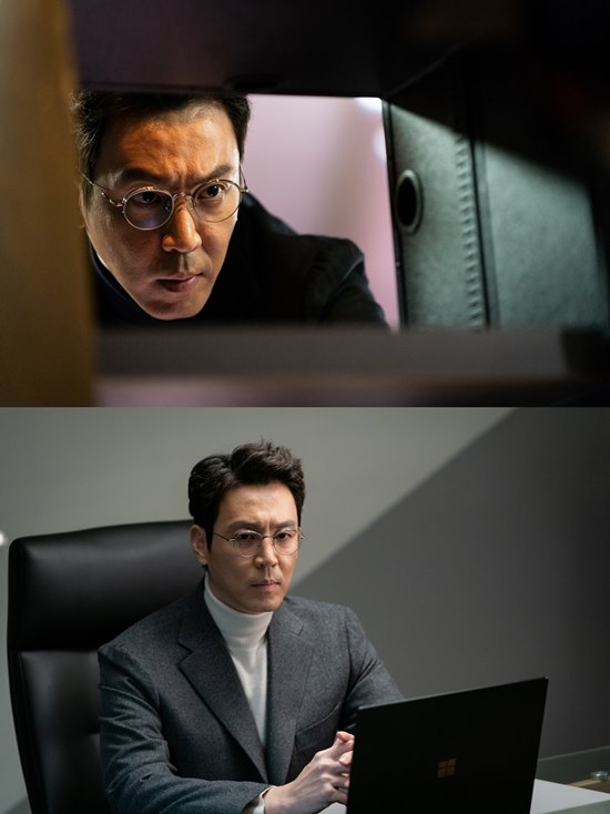 Choi Won-young, the key player of Alice, appears.Immediately after the death of Park Sun-young (Kim Hee-sun) in SBS gilt drama Alice, a meaningful figure appeared in front of Park Sun-youngs house.It was a detective, Ko Hyung-seok (Kim Sang-ho) and a scientist, Seo Oh-won (Choi Won-young), who believed in God, who stimulated the reasoning instincts and curiosity of many viewers about why they were there at that moment.Meanwhile, on September 3, the production team of Alice is focusing attention on the full-scale appearance of Seo Oh-won Character ahead of the main broadcast.It contains a sharp look, a look at somewhere, a deep thought with a hidden emotion.Seo Oh-won, who is divided by Choi Won-young in the drama, is the best physics doctor and god-loving man in Korea with a genius brain.Except that he is a Ph.D. in physics, there is no specific aspect yet.In this regard, the production team of Alice said, In the 3rd Alice broadcast on the 4th, Seo Oh-won Character appears in earnest.Seo Oh-won can be seen as one of the kind of key player-like characters in our drama.I would like to ask for your interest and expectation in Choi Won-youngs performance to attract viewers strongly to Alice, which will become more powerful with the appearance of Seo Oh-won. Choi Won-youngs intense first appearance can be seen in the 3rd Alice broadcast on September 4th.Photo: SBS