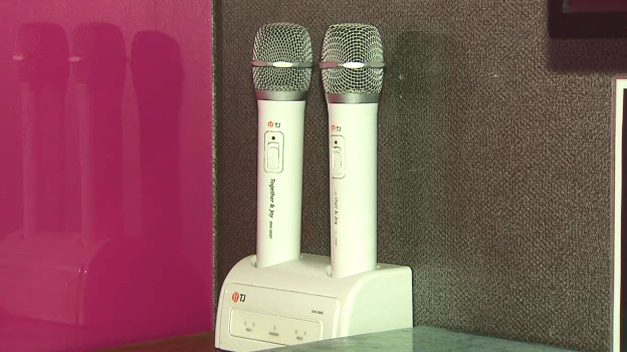 노래방엔 먼지만, PC방은 음식 배달..벼랑 끝 사장님들