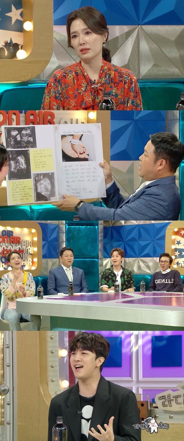 Actor Ha Hee-ra appears on Radio Star and boasts a warm son rich aspect from the sled that overcame Danger in the drama Record of Youth to the relationship with Thunder, which is so affectionate as dumb ~.In addition, it raises expectations as it is scheduled to release an episode of I plant a species which is surprised by Steamsons Nanjong DNA.MBC Radio Star, a high-quality talk show scheduled to air at 10:50 p.m. on the 9th, will feature Ha Hee-ra and his gum-tampered Choi Soo-jong, Lee Tae-ran and Thunder.Ha Hee-ra tells the story of two children (?) and son who have built a relationship through the work.Park Bo-gum, the son role in the Record of Youth, which is being aired first, reveals the sled that overcame Danger and said, Thank you for the Navy.I also raise my expectations because I am going to release an episode that has experienced something I have never done with my opponent because of the meticulous and careful Park Bo-gum.Record of Youth son Park Bo-gum and Chinson, this year only two times (?)Ha Hee-ra, who said he was breathing and breathing with Park Bo-gum thanks to being sent to the army, recalls the scene where the tears button was pressed by Sons surprise declaration.Ha Hee-ra couldnt hide her tears when Son delivered her enlistment date, and her husband Choi Soo-jong, who saw it, asked for a ban (?) on her enlistment day.Ha Hee-ra is curious because Choi Soo-jong is going to reveal the fact that he has also tears, saying, I am telling you, he is crying more.Ha Hee-ra also reveals why he is surprised by the subspecies DNA every time he sees Son, and reveals the episode I plant a species to create envy, and the artifacts that are kept for the treasure-like brother and sister after the miscarriage (?) is aroused by curiosity by saying that it is open to the public.Thunder, from MBLAQ, boasts an unexpected friendship with Ha Hee-ra.He has made a friendship with Ha Hee-ra through his past works and he is a junior who is so fond of Ha Hee-ra that he is called dumb ~.Meanwhile, Radio Star is broadcast every Wednesday at 10:50 pm.Photos Provision: MBC