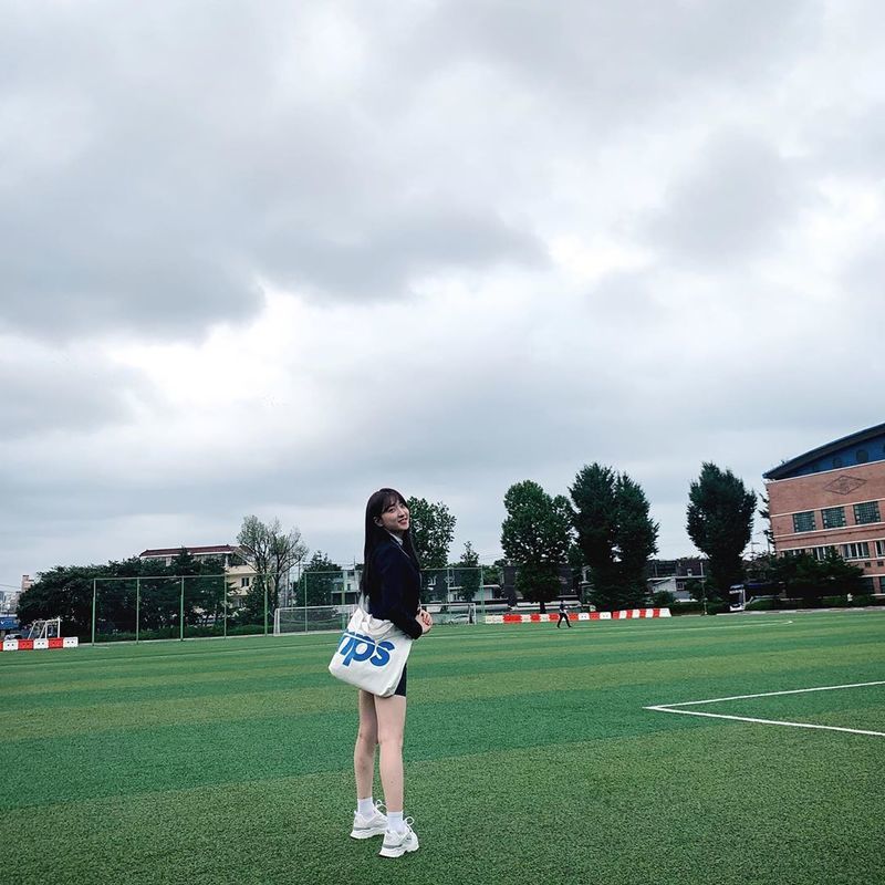 Group WJSN Eunseo showed off her youthful charm.Eunseo posted several articles and photos on the official WJSN Instagram on September 9, Hello Song Mina for the release at 6 oclock in a while? ! Mi!In the photo, Unseo, dressed in uniform, poses youthfully on the school grounds; the pure charm unique to Eunseo catches the eye.The netizens who saw this responded such as pretty and cute and exciting.