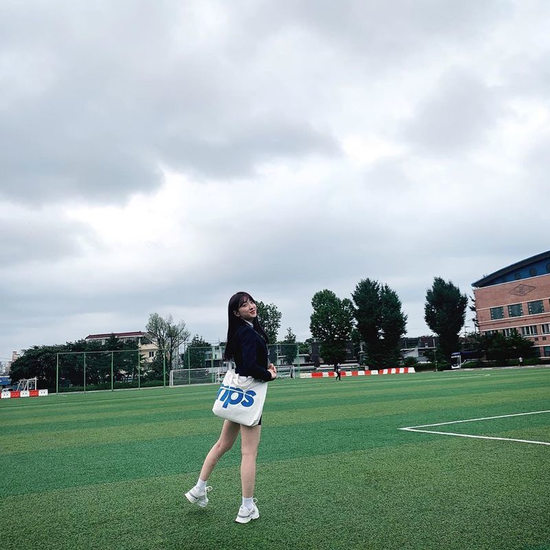 Group WJSN Eunseo showed off her youthful charm.Eunseo posted several articles and photos on the official WJSN Instagram on September 9, Hello Song Mina for the release at 6 oclock in a while? ! Mi!In the photo, Unseo, dressed in uniform, poses youthfully on the school grounds; the pure charm unique to Eunseo catches the eye.The netizens who saw this responded such as pretty and cute and exciting.