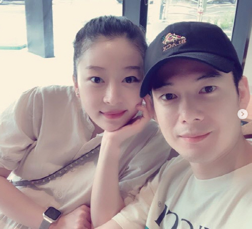 이엑스엔터테인먼트 이미지