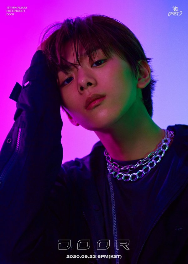 GhostNine (GHOST9) presented the rise, Hwang Dong-joon and Son Jun-hyung personal concept photo of the debut album Free Episode 1: Door (PRE EPISODE 1: DOOR) through the official SNS at 0:00 today (10th).In the open photo, The rise, Hwang Dong-joon and Son Jun-hyung completed a chic mood with a chain necklace in a casual black costume.The aurora, which can be seen in the polar region with colorful lighting, is characterized by the expression of various colors that feel in the face with Soulmate GLEEZ, which contains the first start of GHOST9, and attention is paid to the music and concept that GHOST9 will show in the future.The Boy Group GhostNine (GHOST9), presented by Maru Planning, a comprehensive entertainment company, stands for the Global Joint Stories worldview that the earth is empty and there is an entrance between the Arctic and Antarctic poles.Before debut, the symbol character GLEEZ was launched, and the four animations [GLEEZ THE WORKS] Episodes were released sequentially, adding to the expectation of GHOST9 (Ghost Nine).GhostNine (GHOST9) will release the debut album Free Episode 1: Door (PRE EPISODE 1: DOOR) on the 23rd.