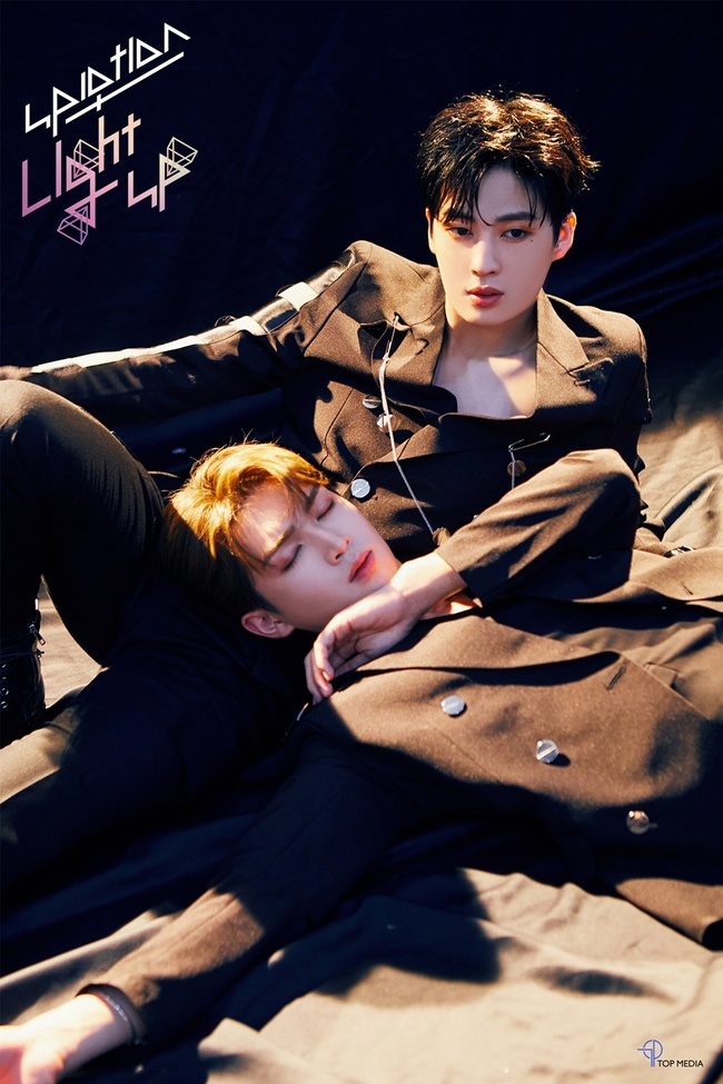 Group UP10TION showed off its intense charisma.On September 11, UP10TIONs official SNS channel, UP10TION [Light UP] HUNTER PHOTO I, was released.UP10TION in the public photo literally wore an intense black suit reminiscent of Hunter Boot Ltd, and focused on the fans attention with an unreachable aura.Melody and Hwanhee, Kun, Vito, Xiao, and three unit photos were released, and all three units had different atmospheres. The charisma of UP10TION members attracted the fans attention and amplified the expectation of the new album.UP10TION, which has launched a full-scale comeback countdown on the 4th, released a mysterious image through SPECTRUM PHOTO, which was released in turn, and showed various charms from all white to various color suits.UP10TIONs ninth mini album will be released on and off-line on the 24th, while UP10TION, which has been active as an all-round concept stone challenging various concepts of each activity, is giving a reversal with the opposite HUNTER PHOTO released earlier.kim myeong-mi