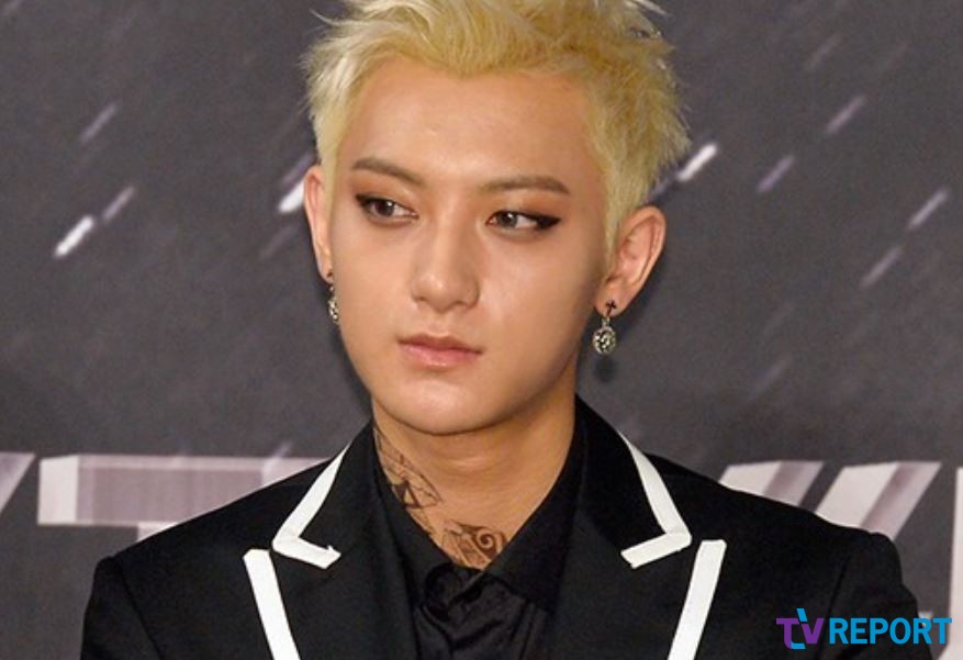 Former member of the group EXO Tao (real name Hwangz Tao) was awarded the Father award on Wednesday.Taos agency, Long Tao Entertainment, reported the news through the obituary notice.According to his agency, Father Hwang Chung-dong of Tao died of chronic illness. He is 52 years old.Taos agency said, Im sending you news with a heartbreak.We all need to give Tao time to pay Father and take care of his family, said Taos father, who died fighting a sick horse in a hospital.Tao and his Father have often appeared like Friend through various programs in their lifetime, and the fans are saddened by the sudden bhibo.Meanwhile, Tao made his debut as a member of EXO in 2012; however, he withdrew on April 22, 2015 and is working as his real name, Huangz Tao, in China.