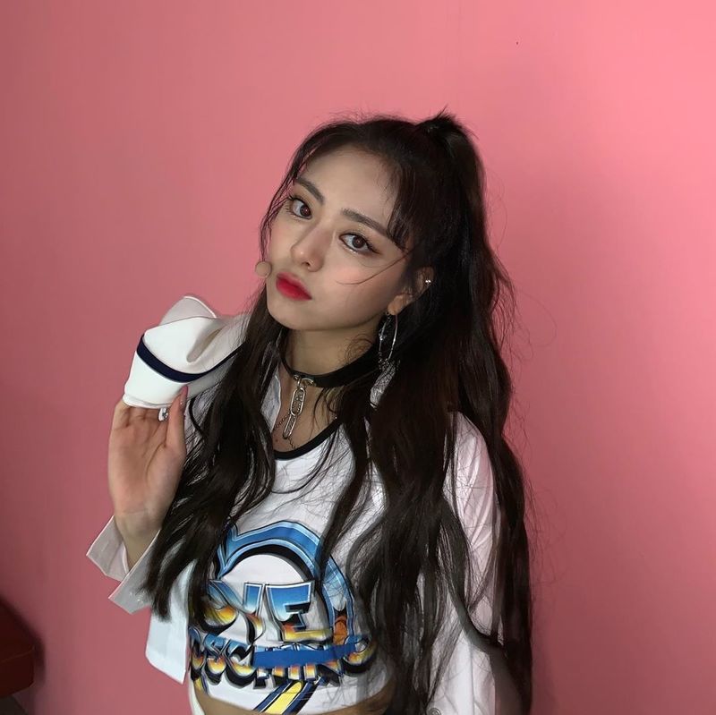 ITZY Yuna, Sight Captivating Glamorous Beautiful Looks I Love You For Supporting Me Group ITZY Yuna expressed their affection to the fans.On September 15, ITZYs official Instagram page posted a photo of Yuna with the text, Thank you for supporting us to the last of us, thank you all the time.In the photos released, Yuna shows off her glamorous beautiful looks. Yunas glamorous features and adorable ambience capture sight.Those who saw the photo responded, Its really pretty and totally wannabe.Yunas group ITZY released their third mini-album , Not Shy, on August 17.