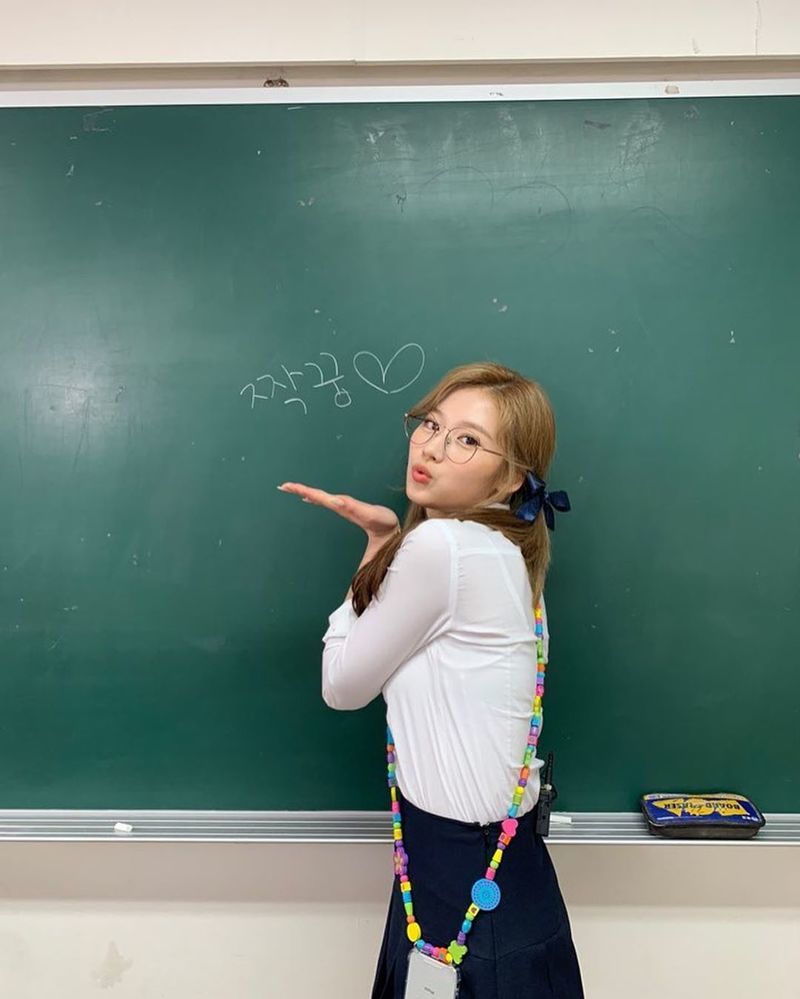 Group TWICE members Jihyo and Sana shared their current status.TWICE Instagram posted several photos on September 15 with an article entitled Pairs for High School Students.In the photo, Jihyo and Sana are wearing uniforms and making a lovely smile; in two shots, the visuals of two people boasting extraordinary chemistry made their eyes happy.park jung-min