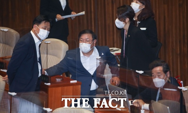 아방궁 이미지
