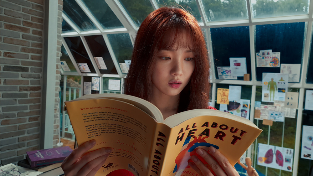Lee Sung-kyung Main actor fantasy short film Heart A Tag will be released online on October 5th.The film Heart A Tag (director Lee Chung-hyeon) is a time-slip fantasy romance about a woman who turns 100 times to save her loved ones. It has attracted the attention of domestic and foreign critics for its short film Body Values, and has emerged as a prospect for Chungmuro ​​in the name and reality with its feature debut Cole I met him.Heart A Tag is notable for its progress in all the shootings, including the main film, trailer, making film, and poster, with the Samsung smartphone Galaxy S20 Ultra.Because it is a dense visual beauty and a smartphone that can not feel that it was filmed only by a smartphone, it presents a unique shooting technique and a lively screen to the audience.Lee Chung-hyeon introduced it as a romance movie with a lovely reversal hidden in it. He also said, I caught the angles and movements that can not be done with big cameras or equipment with the Galaxy S20, and I came up with ideas that I could not think of before.The shooting techniques in this movie will be able to follow and try once with a smartphone. It is expected that it will give special fun to the millennial generation audiences who are accustomed to shooting videos on smartphones.In addition, Heart A Tag has been making various attempts through Beauty Inside (2015), Girl (2016), Lucky (2016), Dogjeon (2018), and the film for the production company, which showed extraordinary mise-en-scenes and fresh storytelling, participates in the production and adds more expectation to the perfection of the work.