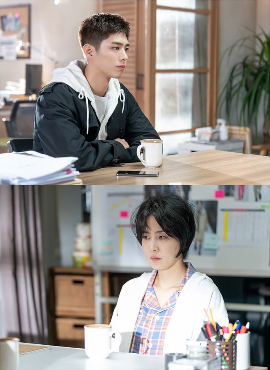 TVNs monthly drama Record of Youth captured the unusual appearance of Sa Hye-joon (Park Bo-gum) and Lee Min-jae (Shin Dong-mi) on the 20th.It starts to reveal its presence and amplifies the curiosity about what dynamic events have happened to two people who seemed to be full of flowers as Actor and manager.In the last broadcast, Sa Hye-joon decided to challenge her dream of Actor, which she could not give up, and she decided to appear in the movie, even though it was a small part, and she was hit by a turning point in her life.Although everyday life did not change overnight, Sa Hye-joon, who was able to do what he wanted to do, was more brilliant than anyone.Sa Hye-joon, who did his best with all his own things even though he only appeared in five gods.The cold eyes that urged abandonment, saying it was a futile dream, and the cider ending, which carries a count punch in the frustrating reality that blocks him, raised his heart rate.While the hot cheer is pouring into the challenge of Sa Hye-joon, the photo shows the serious expression of Sa Hye-joon, which is different from usual.Sa Hye-joon, who stares at manager Lee Min-jae with calm eyes, is also interesting to see Lee Min-jae, who tries to avoid his eyes.Lee Min-jae, who never gave up Sa Hye-joon, who wanted to face reality and close his dream of Actor, is Sa Hye-joon, who has been in the last challenge to his heart.Now, in the dream of Sa Hye-joon, there was Lee Min-jae, and promised each other a win-win relationship and drew a roadmap to survive in a fierce world.Whether they can achieve their dreamy future, it raises questions about the move of Champon Entertainment.In this weeks broadcast, Sa Hye-joons Actor challenge begins in earnest: Sa Hye-joon, who realizes again why he has dreamed of Actor, does not back down anymore, but goes straight toward his dream.It is noteworthy whether he will be able to win the victory, Sa Hye-joon, who showed off his talent and presence as an actor.Unexpected things are waiting for Sa Hye-joon, Shin Dong-mi, who started a new challenge, said the production team of the Record of Youth.Im sure youll be thrilled to see how theyll get over it, he said.Meanwhile, the 5th episode of TVNs monthly drama Record of Youth will be broadcast on TVN at 9 pm on the 21st./ Photo = tvN Record of Youth