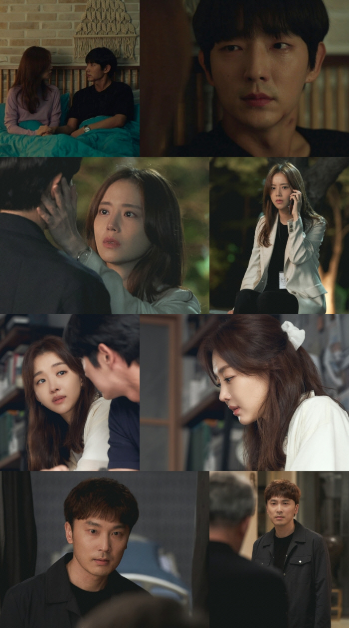 TVN Wednesday-Thursday Evening drama Flower of Evil cited the unforgettable moments of Lee Joon-gi, Moon Chae-won, Jang Hee-jin and Seo Hyeon-woo.TVN Wednesday-Thursday Evening drama Flower of Evil (director Kim Cheol-gyu/playplayplayplay by Yoo Jung-hee/production studio Dragon, Monster Union) has renewed its own highest audience rating every time and has proved explosive topicality.On the 23rd (Wednesday), I left only the final meeting, and I looked at the scenes and the ambassadors who have been ringing the hearts of viewers.11 times, Lee Joon-gi (played by Do Hyun-soo) I love you, Ji-ahDo Hyun-soo (Lee Joon-gi) was mentally abused by his father and villagers, who were serial killers in his childhood.As a result, he regarded himself as Monster, who did not know his feelings, and he lived with his sisters murder instead.The love of his wife Cha JiWon (Moon Chae-won), who finally forgave and stayed with him after knowing that he had deceived himself for 14 years, changed him like that.On the day I burst into my first suppressed feelings with a childlike cry, I confessed, I love you, support me.It was a little bit awkward, but the heartfelt heart of one letter and one letter was also filled with the impression of the viewers.10 times, Moon Chae-won (Cha JiWon) Youve only been me, and Im the only one you have.Cha JiWon has fallen into a brutal tragedy where she is forced to suspect her beloved husband as a suspect in a murder.But he realized how hurtful and stigmatized he had been, and that he was the only one who believed in Do Hyun-soo so far.Cha JiWon, who is resentful of the fact that she has been cheating for 14 years, but is heartbroken by the choice of Do Hyun-soo, who had to do so, was a moment of her unconditional love.9 times, Jang Hee-jin (Dokhaesu Station) The important thing is that after time, you realize, That wasnt so important, and after whats precious, it hurts a lot.Do Hae-su (Jang Hee-jin), who knew better than anyone that Do Hyun-soo was not Monster, was the first to notice his change.Do Hyun-soo, who has not yet realized his feelings, said Cha JiWon is still an important person by need and said, No, it is a precious person.This was also a sign that Do Hae-su and Kim Moo-jin (Seo Hyeon-woo) were related to the relationship, although it showed Do Hyun-soo, which is changing due to Cha JiWon.I broke up with the other person, but I still had another heartbreaking sound, suggesting that the two of them still throbbing are actually precious to each other.15 times, Seo Hyeon-woo (played by Kim Moo-jin) We are the ones who have a duty to reveal the truth, and hold on until the duty is over.The appearance of the four main characters who confirm love and move forward in such a crisis and hardship leaves a deep lust for viewers.There will be unpredictable stories until the end of what will be the end of them.The final episode of TVN Wednesday-Thursday Evening drama, The Flower of Evil, will be broadcast on Wednesday, December 23, at 10:50 p.m., where Baek Hee-sung (Do Hyun-soo), the man who played even love, and his wife Cha JiWon, who started to doubt his reality, will end the high-density emotional tracking drama of two people facing the truth they want to ignore.