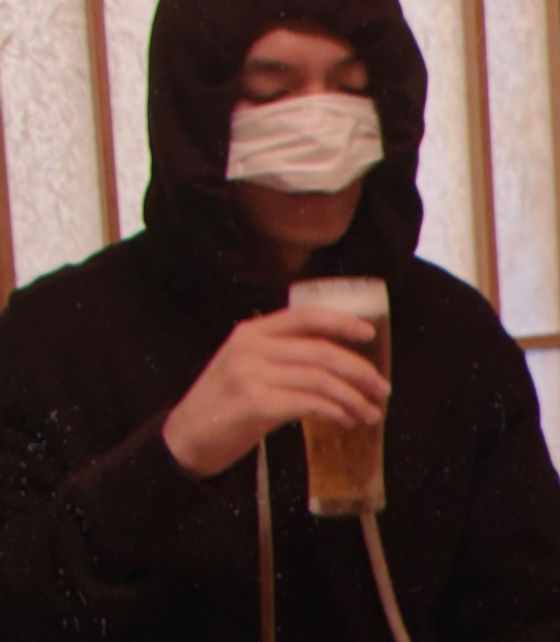 Actor Lee Min-ho has revealed his playful routine.Lee Min-ho posted a picture on his instagram on the 21st without any words.Lee Min-ho in the public photo is trying to drink Beer, and there is a mask between his eyes and his mouth, which makes him laugh.In another photo, Lee Min-ho is wearing a hood and Mask, and she is eye-popping.Meanwhile, Lee Min-ho played the role of Igon in the SBS drama The King: The Monarch of Eternity which ended in June.