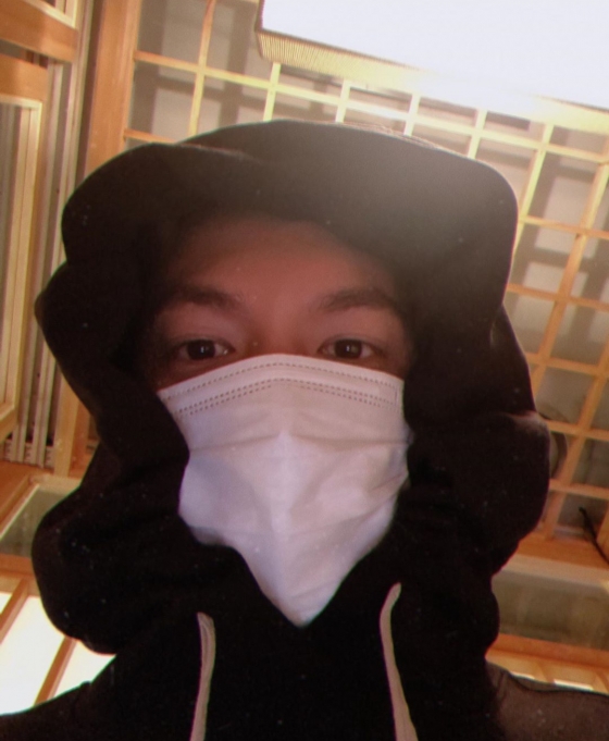 Actor Lee Min-ho has revealed his playful routine.Lee Min-ho posted a picture on his instagram on the 21st without any words.Lee Min-ho in the public photo is trying to drink Beer, and there is a mask between his eyes and his mouth, which makes him laugh.In another photo, Lee Min-ho is wearing a hood and Mask, and she is eye-popping.Meanwhile, Lee Min-ho played the role of Igon in the SBS drama The King: The Monarch of Eternity which ended in June.