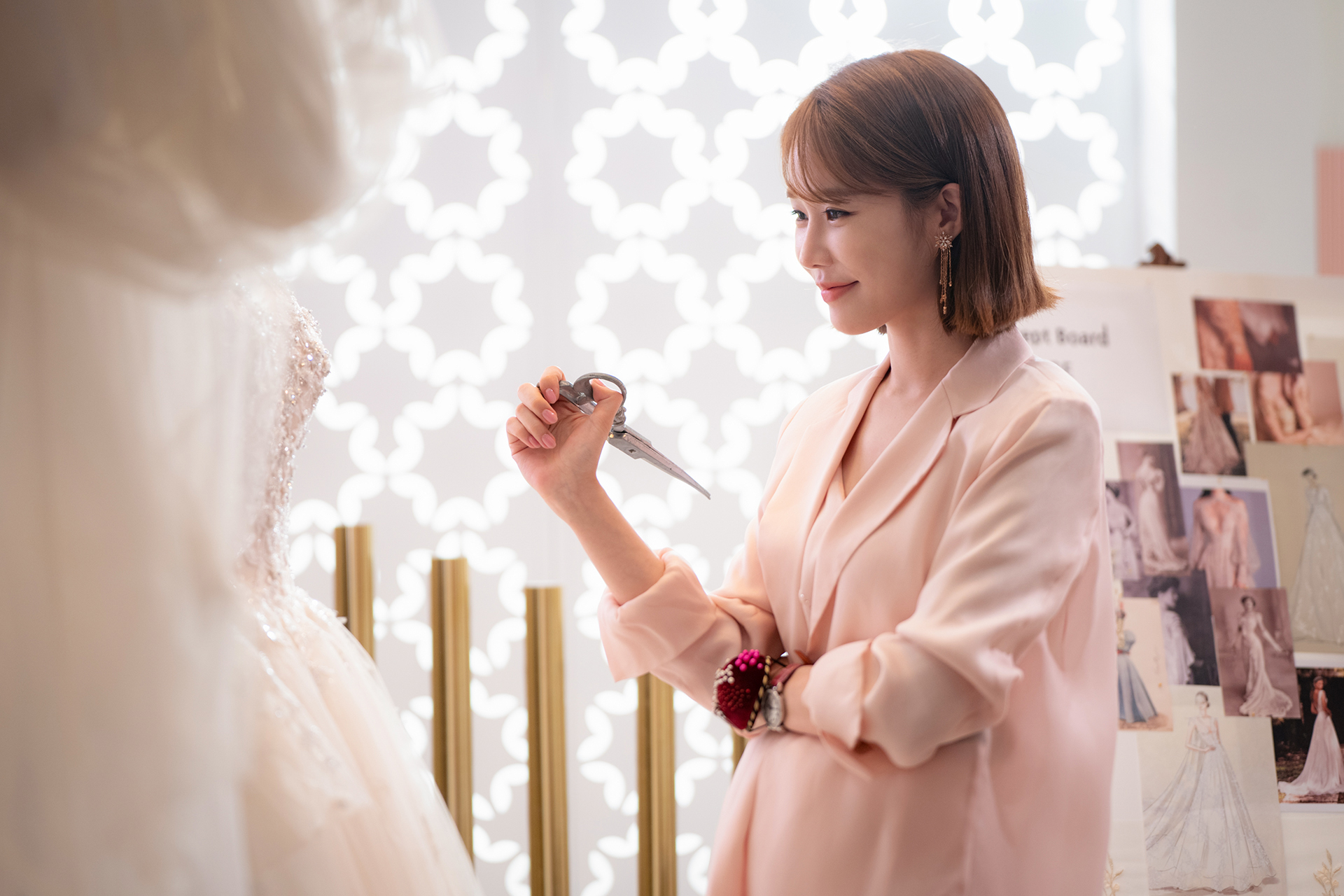 Spy who loved me Yoo In-na predicts unpredictable transformation.The MBC new tree mini series Spy (directed Lee Jai-jin, playwright Lee Jai-jin, production and picture) which will be broadcast on October 21st (Wednesday), turns out that Spy is the constitution (?), Wedding Dress Desiigner, Gang Beauty, released the character still cut of Yoo In-na.The reversal of Kang-ae, who thought sewing was a vocation, stimulates curiosity.Spy, who loved me, draws a thrilling secret romantic comedy of two secret Husbands and a woman caught up in spy warfare.The wonderful intelligence of three men and women who can never be together gives a pleasant smile and a thrilling excitement.Director Lee Jai-jin, who showed sensual production through The Banker and My Daughters Golden Month, will hold the megaphone and the script will be directed by Lee Jai-jin.In particular, attention is focused on Lee Jai-jins first drama, which produced big hits such as The Directors of Namsan, Astronomy: Asking the Sky, and Miljeong. The production was directed by Written and Picture.The meeting between the Loco artisan Moon Jung-hyuk and Yoo In-na is a hot topic in itself, and the Lim Ju-hwan, which is uniquely attractive, is also added to the expectation.The synergy of the three actors who predicted the romantic spy war of the world through the posters and teaser videos released earlier is more than ever.Above all, the transformation of the acting of Born to Be Lovely Yoo In-na stimulates the expectation psychology.Yoo In-na plays Wedding Dress Desiigner, Gang Beauty, who is married to two men with secret police and industry secrets.Wedding Dress is a person who is passionate about making a vocation and is more passionate than anyone else.However, he finds an unexpected aptitude by being caught up in a wonderful spy war with two men, former Husband Jeon Ji-hoon (Moon Jung-hyuk), former industrial spy Lim Ju-hwan.It shows the latent agility and sharp touch, and the hard carry activity that holds up the two men.Meanwhile, the figure of Yoo In-na, which properly fits the cool charm in the public photos, catches the eye.The pride is conveyed in the glittering eyes and happy smile of the river that completes the Wedding Dress with delicate touch.As a representative of the luxury Wedding Dress shop for the top 1% customers, there is an elegance in behavior and expression.He is a strong, charming man who gives off his charisma with a relaxed smile at the shooting range. His lovely and imposing figure raises expectations.Yoo In-na said, I Husband and the present Husband, and me.The story of the three people who could not mix like water and oil was exciting, he said. The biggest attraction of Kang is honesty.I think that many people can sympathize with the honest and authentic ambassadors at every moment. We have been practicing sewing with the foundation to express the beauty of the Wedding Dress Desiigner.Spy is also working hard on shooting and action exercises to dissipate the anti-war charm of the constitution, he said.Meanwhile, the MBC new tree mini series Spy, which loved me, will be broadcast for the first time at 9:20 pm on October 21st.iMBC Kim Hye-young  Photos