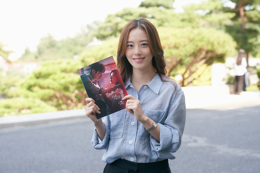 TVN Drama Flower of Evil recorded its highest audience rating in the last episode, and the beauty of Liu Cong was achieved, and the main character Moon Chae-won gave his impressions.Moon Chae-won has made her feel the power of Actor to assimilate Feeling by unfolding her hot streak with a homicide detective car support that tracks her husbands secret reality.From feeling anxiety due to sudden suspicion in a calm daily life to a sad love that can not be abandoned.As in the tightrope of the breathtaking Feeling, Moon Chae-won drew the viewers to the front of the screen by immersing the Feeling change of the complex character with his own acting ability.Moon Chae-won, who left a lull that did not easily go through Flower of Evil.QA, which contains his sincere feelings of leaving Drama and the character, was released on the 24th through his agency Tree Essence.The following is QA with Moon Chae-won:- What is the impression that the end of Flower of Evil?I think its a work that has been more affectionate than ever before, and I wanted to express the role of car support and his Feeling as true as possible as I was affectionate.So there was a difficult and difficult process, but as a result, I am satisfied that it will be a Seo Bo-ram work with my best efforts.I am grateful to all the staff and colleagues, but especially for Kim Chul-kyu, I was very grateful for him. When all the shooting was over and the director hugged me, I cried a lot. -14 years of loving husbands secret reality directly tracking the character of the car support is unique. What was the character of the car support that Moon Chae-won thought?And what if there is a special emphasis on preparing or acting to digest the character?I thought support was like a person who was not different from the outside, who was honest with his Feeling and knew too much about the importance of people.So I think I tried to be like support in the preparation process, focusing on expressing the truthful aspect of support.- Suspense Melora challenged a new genre and thought that as an actor, I wanted to show you this much?I wanted to show you the same thing as before, that is, the unique essence that does not change as an actor, and I wanted to show you a new look.Its like a little more mature than Li Dian, and a skillful story-telling ability: Im sure youd be really happy to see this in me. Haha- In the second half of the broadcast, the highest audience rating was renewed, and the beauty of Liu Cong was achieved. Have you ever experienced a hot reaction to Drama and characters?I felt that many people loved Drama in comments and real-time reactions, but it seems to have come to a greater extent when I saw fans cheering and comments.I was really grateful that the warm support of the fans was a tremendous force. - Because it is the leading role in leading the development, it seems that there are many gods of Feeling such as love, betrayal, faith and doubt as well as quantity.Wasnt it hard to express the changing Feeling?From the planning stage, support was supposed to be feeling changes like roller coasters, which would be difficult to predict. HahaHowever, when I played it, it was difficult and difficult several times more than I imagined.The Feeling change experienced by support was more dynamic, and it should be understandable when viewers see it, because they were worried about how to express it.As a result of this constant effort, good scenes were born and proud. - Behind making videos often capture the retelling of the ambassador several times, and there have been many reviews that have been rehearsed repeatedly and that the character has been completely digested.What do you think about this?I wanted to get the full flow or the characters mind as far as I could, so I saw more scripts than ever, so I was more immersed in support.Thanks to this, I am grateful that you gave me a good evaluation of acting. - How was your breathing with partner Lee Joon-gi Actor?Mr. Lee Joon-gi is outgoing and I am introverted, of course, sometimes I am outgoing, but we have a slight difference in character.Nevertheless, his breathing with Jun Ki was always good. Jun Ki was a good partner, so he could get a lot of energy from the bright energy he gave on the set.I think Ive become a little more friendly than Li Dian through this work.- What if you consider the episodes left in Memory in the field or the episodes or scenes left in Memory in Drama?The seniors who have been breathing with their colleagues at the Kangsu Police Station are very exciting and funny people, so I enjoyed every moment I acted together.Especially, there were a few moments when I started to do NG by bursting into a robe, starting with a small and ridiculous smile that was not left in Memory. Sometimes I remember that time and laugh alone. - Moon Chae-won imagines Flower of Evil What do you think the story after the last episode will be?I think Ill live happily, because there must be no more pain or sadness for Suspension and Support.- I wonder what meaning flower of evil will be Memory to Moon Chae-won.I think I had a long, pleasant dream while filming Flower of Evil: I think Ill remember it for a long time with the warm temperature I felt for good people and the work that I felt a lot of peoples smell.- Finally, if you tell a word to those who love Flower of Evil.Thank you for loving the Flower of Evil so far, I think you can feel the bigger Seo Bo-ram thanks to the many loves you have sent me, all healthy and hopefully at home.=
