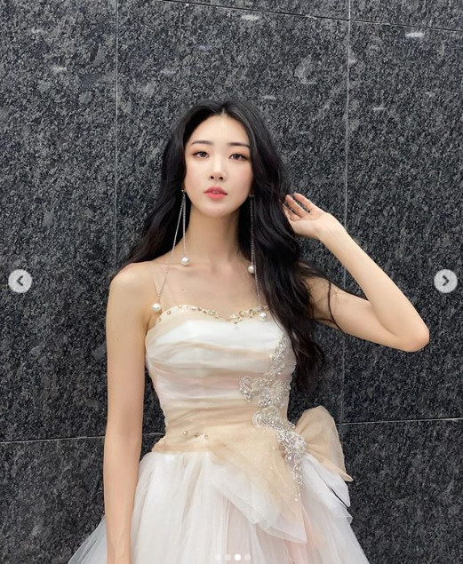 Dalsuvin, a girl group Dal Shabet, promoted the Voice trot final Should catch the première.Dalsuvin said on his 25th day instagram, Voice trot finals broadcast from 8:30 today!Should catch the premiere, he said, too beautiful dress and released several photos.In the released photo, dalsuvin is showing off her goddess figure in a white-oak dress embroidered with crystals for the MBN Voice trot final.Dalsuvin boasts slim legs that are revealed between the slender shoulder line and Dress.The netizens who watched the photos responded in various ways, saying, My sister is really cute, Should catch the premiere!, It is a doll.Dalsuvin is showing the singing ability and various charms that were not shown at the time of the girl group Dal Shabet activity through MBN contest program Voice trot.On the other hand, dalsuvin will appear on MBNs new entertainment program Mitsubac, which will be broadcasted on October 8th.Photo dalsuvin SNS