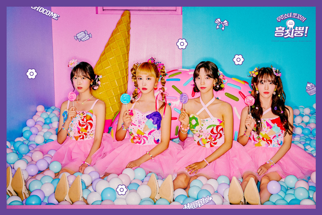 WJSN Unit Chocome has released a concept photo.On September 26, the small-sized company posted a new single Hungry concept photo on the official SNS channel.The four members of the Subin.LUDA.Summer.Dayoung in the public photos are dressed in a lovely pink color tutu dress, and a sweet dessert is painted in a background, a rounded ball reminiscent of bead Ice cream, a huge Ice cream, As I put my face on the image of this album, which is full of loveliness, I raised my expectation for unit activity.Through this new song Hmph!, the small girls are full of strange and youthful charms, and they will show transform, lovely and lively performances.In addition to this, K-pop fans are paying keen attention because they will show the units color clearly with the song Ya Ya, which is a remake of the song of the first generation girl group Baby Vox.