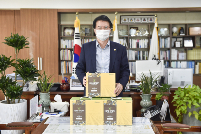 인핸드 이미지