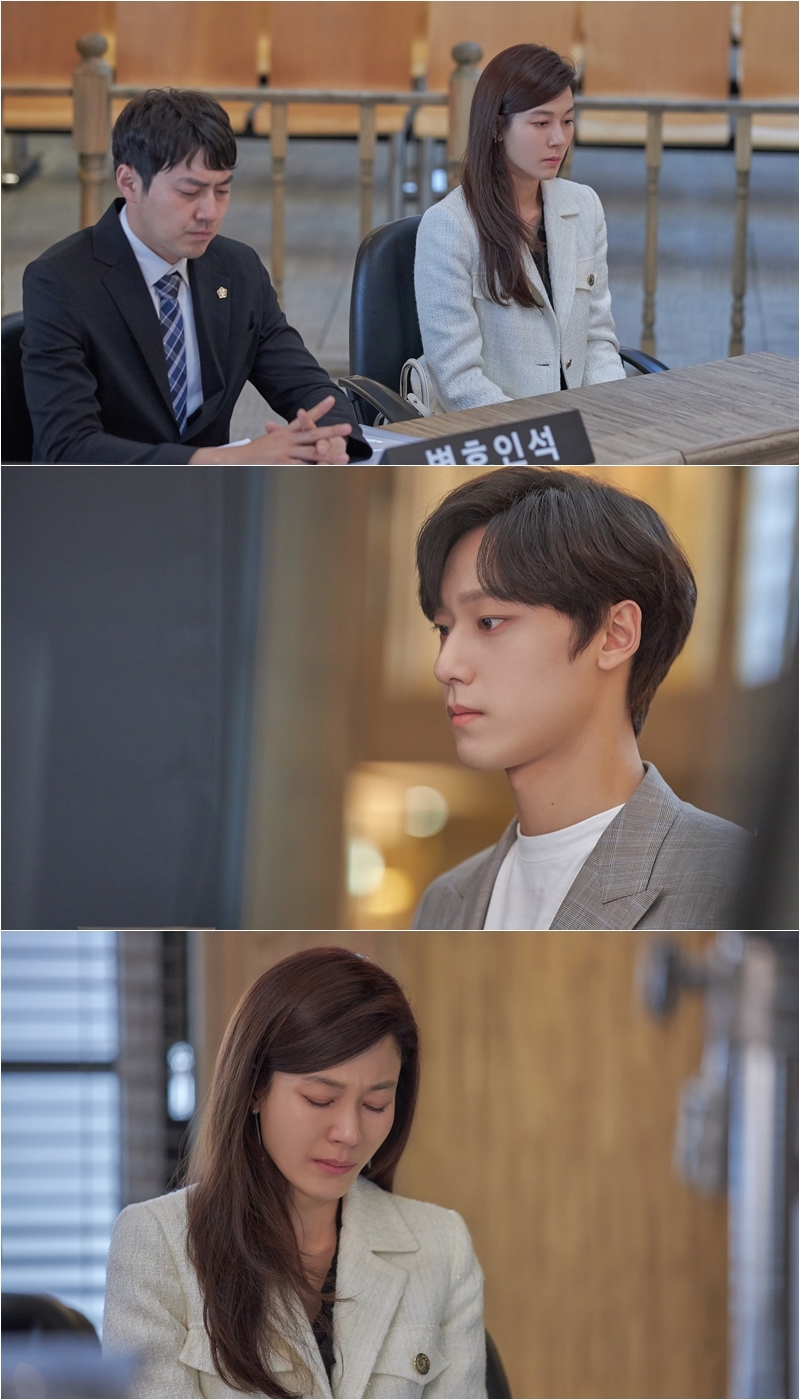 Seoul =) = 18 Again Kim Ha-neul is seen tearing up in court, leaving Chest adorable.Lee Do-hyun also makes Glenunga red, raising questions about whether the two will divorce.JTBCs monthly drama 18 Again (director Ha Byung-hoon, playwright Kim Do-yeon, Ahn Eun-bin Choi I-ryun), which is broadcasted on the afternoon of the 5th, is considered to be a life-long work, including all of the family love from the mongolian excitement.In the last broadcast, Hongdae Young (Lee Do-hyun) was drawn to the tension by drawing a reversal ending that appeared in a divorce court with the body of a high school student, Lee Do-hyun.So, when I saw my husband s son, Wooyoung, I was surprised by Kim Ha-neul s expression and Wooyoung s determined expression, I came, Hongdae Young, which raised the curiosity about the development.Among them, 18 Again side is in court ahead of the 5th, Kim Ha-neul and Lee Do-hyuns Steel Series are revealed.Kim Ha-neul in the public SteelSeries catches his eye with a firm expression as if he is trying to hide his Feeling.Lee Do-hyun also remains consistent with his unchanging look, but his blushing Glenunga squeaks Chest, representing sad Feeling.Moreover, the silence between the two makes even those who see it hurt, and Kim Ha-neul is saddened by the tears that he has endured.So Kim Ha-neul and Lee Do-hyun are wondering if they will finally get divorced.The production crew said, Todays 18-year-old couple Kim Ha-neul and Lee Do-hyun make decisive Choices.At the same time, Kim Ha-neul will be able to find out why he decided to divorce. Please watch their Choices.18 Again will be broadcast five times at 9:30 pm on the 5th.
