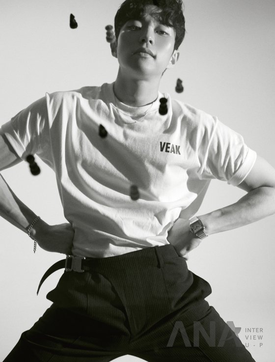 Actor Yoon Jong Suk expressed his deepest sincerity.Yoon Jong Suk recently hosted a photo shoot and interview for the October issue of the drone-specialized monthly magazine Anadron (ANA DRONE).Yoon Jong Suk in the public picture shows a white T-shirt and black jeans chic, and shows sexy through brown and gray casual suits and denim look that match the autumn sensibility.Yoon Jong Suk said in an interview after shooting the picture, I originally wanted to be a person who wrote because he was introverted, shy and shy.However, it was hard and difficult to convey what you want to express through type.Then I vaguely watched the movie and thought I could express anything on the screen. What is the easiest person to digest among the roles so far? Asked, I feel difficult to hope that whatever character I play is new, unfamiliar and special.However, when I look at my tendency, I think it is interesting for me to be a person full of playfulness in Bob-savvy Sister or a person full of remady to be shown in the movie The Story of My Life. Yoon Jong Suk, who made his debut through OCN Save Me, took a good picture of viewers with his familiar charm from his unrelenting villain acting through JTBCs Beautiful Sister who buys rice, OCN The Guest, TVN The Man Who Became King, OCN All Lies, and OCN TOIL Original Tell As You See It.Since then, he has appeared in the movie Faces and The Story of My Life and has become an actor who believes and believes.In addition, Yoon Jong Suk will play the role of a mysterious Min-gyu who lives next door to the main characters Jae-kyung (Kim Jong-eun) and Yoon-chul (Choi Won-young) in the MBN new mini series My Dangerous Wife, which is about to air.There is a growing interest in how Yoon Jong Suk will express Mingyu, a mysterious figure who is composed of complex things of the past.