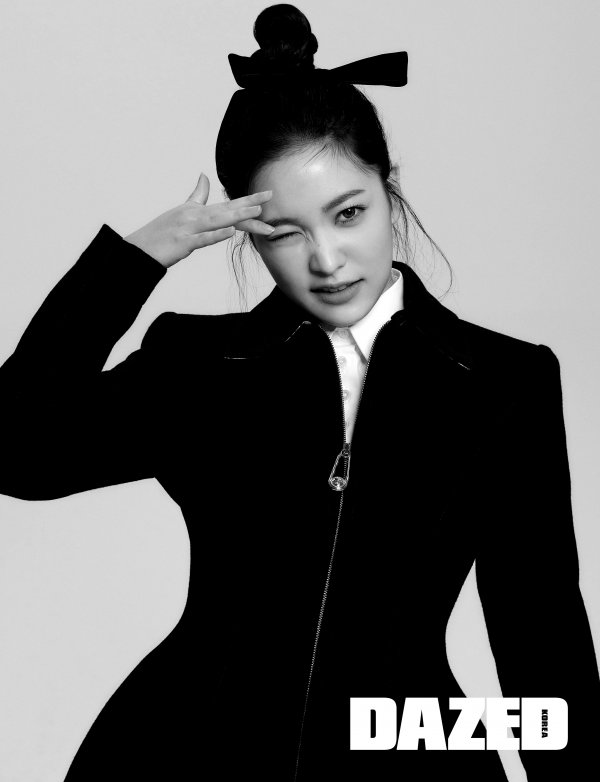 Recent Recent Revelations by Red Velvet Yeri, Writing and Drawing Magazine <Daysd> released a picture with Red Velvet Yeri.Yeri, who has been in the picture for a long time, has completed his modern and refined portrait picture perfectly, from girllike appearance to elegant and luxurious mood.Recently, he has been working on YouTube called Yeri Oriental and has shown another appearance as a VJ. He talked about the current situation in Interview after shooting the picture.Ive been taking YouTube shots, writing songs, drawings, reading books, and doing things I want to do recently, he said.In particular, Yeri Oriental medicine started to think that fans would like it at the same time that it is difficult to act, he said, introducing the opportunity to start YouTube.The more I shoot, the more I grow, Yeri added.During the break, he showed his various aspects through the content of Yeri Oriental Room and said he wanted to communicate more with the public. He finished the interview with the words to expect him to show up in the future.The content of the Yeri Oriental will be released every Monday and Wednesday. YouTube, which contains the picture, will be released on October 5.More stories and pictures with Yeri can be found in the October issue of <Daysd> and on the homepage.