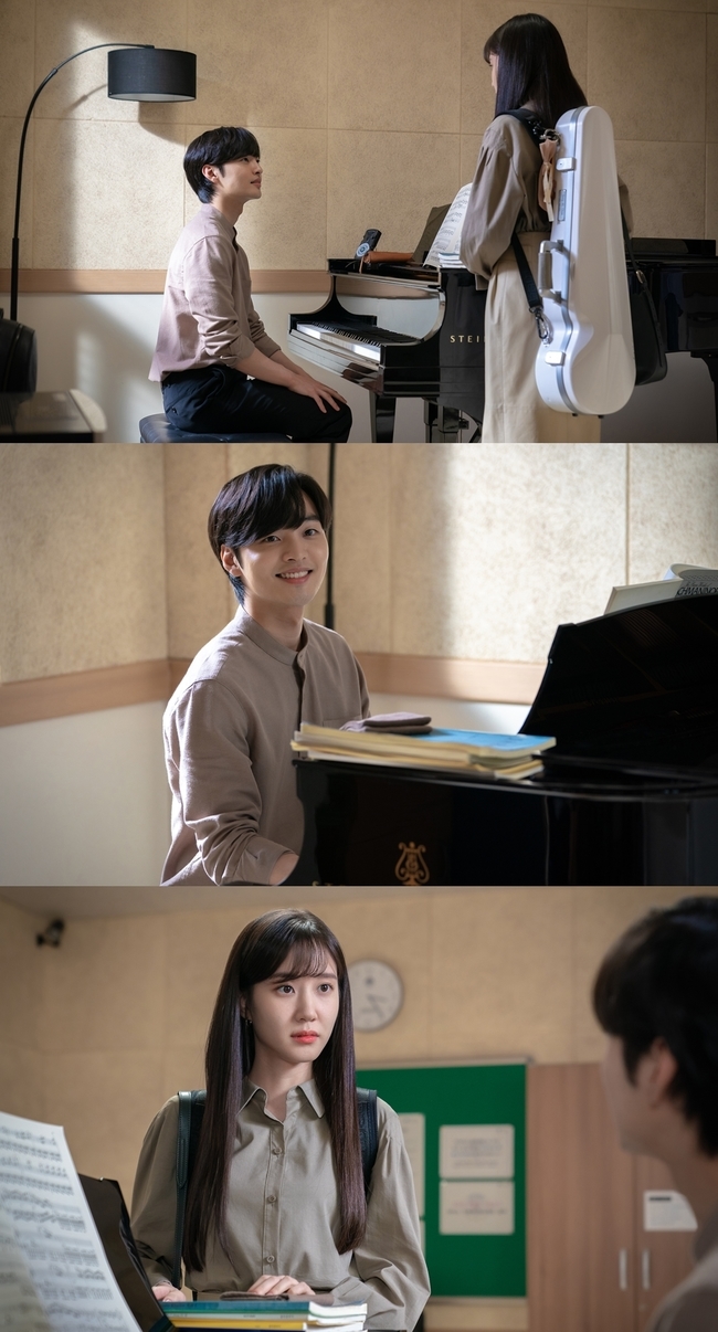 Kim Min-jae has Spider Lilies as Park Eun-bin Piano accompanistDo you like SBS drama Brahms?(The playwright Ryu Bo-ri/directed Cho Young-min) draws the relationship between Park Eun-bin and Park Joon-yung (Kim Min-jae).Park Joon-yung, who was always accustomed to emptying his mind, now fills his mind with feelings toward Chae Song.In the last 11 episodes, this change of Park Joon-yung was outstanding, which Park Joon-yung told Chae Song-a about the dark family history he had not told before.The story of parents was a sick part that I didnt want to show to anyone by Park Joon-yung.Park Joon-yung, who confided in his story to Chae Song-a, and Chae Song-a, who shared his heart with him, warmly colored the hearts of viewers.In the 12th episode broadcast on October 6, Park Joon-yung is depicted as Spider Lilies accompaniment of Pianos graduate school entrance examination song.Park Joon-yungs heart is the heart that wants to be a force for Chae Song-a, but it is suspected that there will be a conflict different from that heart, raising the curiosity toward this broadcast.Previously, Chae Song-a knew why Park Joon-yung helped Lee Jung-kyung (Park Ji-hyun) to accompanize Piano, but felt shabby after seeing the two peoples ensemble.Park Joon-yungs Piano ability, as well as Lee Jung-kyungs violin performance, which is in line with him, was so good.The time they knew and the wall of talent that they did not have hurt Chae Song.In this situation, Park Joon-yung suddenly added to the background that he wanted to become a Piano accompanist of Chae Song.Park Joon-yung had previously told Chae Song-ah that he wanted to accompanise Piano, when Chae Song-ah once refused, saying, I want to do it on my own.In the 12th scene, Park Joon-yung is interested in what kind of answer will be given this time, as Chae Song-a, who makes a difficult look in front of Park Joon-yung.bak-beauty