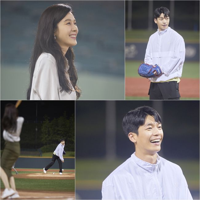 JTBC 18 Again Kim Ha-neul and Wi Ha-joons super moon Baseball park Date are caught and cause excitement.JTBCs monthly drama 18 Again (directed by Ha Byung-hoon/playplayplay by Kim Do-yeon, Ahn Eun-bin, and Choi I-ryun/produced JTBC Studio), which airs at 9:30 pm today (6th), is considered to be a life-long work, containing all of the clunky family love from the shimmering excitement.Meanwhile, 18 Again will reveal the Baseball park Date Steel Series of Kim Ha-neul (played by Jung Da-jung) and Wi Ha-joon (played by Ye Ji-hoon) ahead of the 6th episode.Kim Ha-neul and Wi Ha-joon in the open SteelSeries raise their interest by facing the ground where there is no one.Wi Ha-joon throwing the ball on the pitchers mound, and Kim Ha-neuls Date scene, which wields a bat in the at-bat, are refreshing.Above all, Kim Ha-neuls face-filled smile makes even those who see it smile automatically.Wi Ha-joon also responds with a sad smile, causing heartbeats.Especially in the last broadcast, the full-fledged triangular romance of affection, Lee Do-hyun and Ji-hoon was predicted, raising expectations.Woo Youngs blazing eyes, which do not say half-talk, and Ji Hoons absurd eyes clashed and formed tension.Among them, the affection and Ji-hoons excitement and laughter-filled Date are captured, and the curiosity about the triangular romance to be unfolded is further heightened.The 18 Again side said, Today (6th), Lee Do-hyun and Wi Ha-joons triangular romance between Kim Ha-neul will be in full swing.I hope youll find a story about people who will fill the tension in the small screen, he said. The secret Wi Ha-joon was hiding will also be revealed.I want you to check it through this broadcast. Meanwhile, JTBCs 18 Again, which tells the story of her husband, who returned to Leeds 18 years ago just before the divorce, will air 6 episodes at 9:30 pm today (6th).JTBC 18 Again