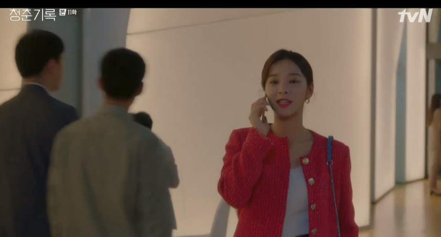 Park Bo-gum is trying to protect his lover Park So-dam even in the worst crisis with same-sex Scandal with Lee Seung-joon.On TVNs Record of Youth broadcast on the 12th, a repeated ordeal by Hye-joon (Park Bo-gum) was drawn.Even in this ordeal, the relationship between Hyejun and Jeongha was solid. I am sorry that I have not been able to spend a lot of time together.You know, I am the studio representative. Hye-joon said, Did you make that studio alone? He also helped him in both ways before the opening of the shop in Jeongha.The meeting between Hye-joon and Hollywood director James was also concluded. MinJae cheered on Hye-joon, who was nervous, saying, I enjoy it, because I am renewing the best of your life every day.After meeting with James, Hye-joon delivered his last impression in a skillful English, and James, who was fascinated by Hye-joon, sent a love call saying that he wanted to be with him in his next film.Hye-joon was delighted to play.But for a while, Lee Young (Shin Ae-ra) laughed, saying, Whoever looks like it is Sa Hye-joon, while Hye-joon and Charlie Jeongs same-sex Scandal were on the air.Lee Young-eun Are you comforting me now? I think Hye-joon was talking about a little while ago.Youre not too interested in the entertainment industry, and if this happens to Haehyo, Ill be fine with it, he said, hinting at the fact that he was a Hyejun.Then Ae Sook asked about the broadcast, and Lee Young-eun announced that Hye Jun loves men. Ae Sook said, I love you, but what does gender matter?Theres a woman shes dating, he said.Meanwhile, Tae-soo called MinJae, saying, As a manager, I will help you. Tae-soo said, There is a bowl for people.Its too big for CEO Lee to have, MinJae said, and said, Why am I so sick? Why am I carrying him?Taesus tip is to inform the public about his relationship with Hyejun and Jungha. He said, If Hyejun is good, I do anything.I want to protect the daily life of Jungha.Nevertheless, I tried to reveal my relationship with Hye Jun for Hye Jun, but my old lover, Jia (Seol In-ah), was one step quick.
