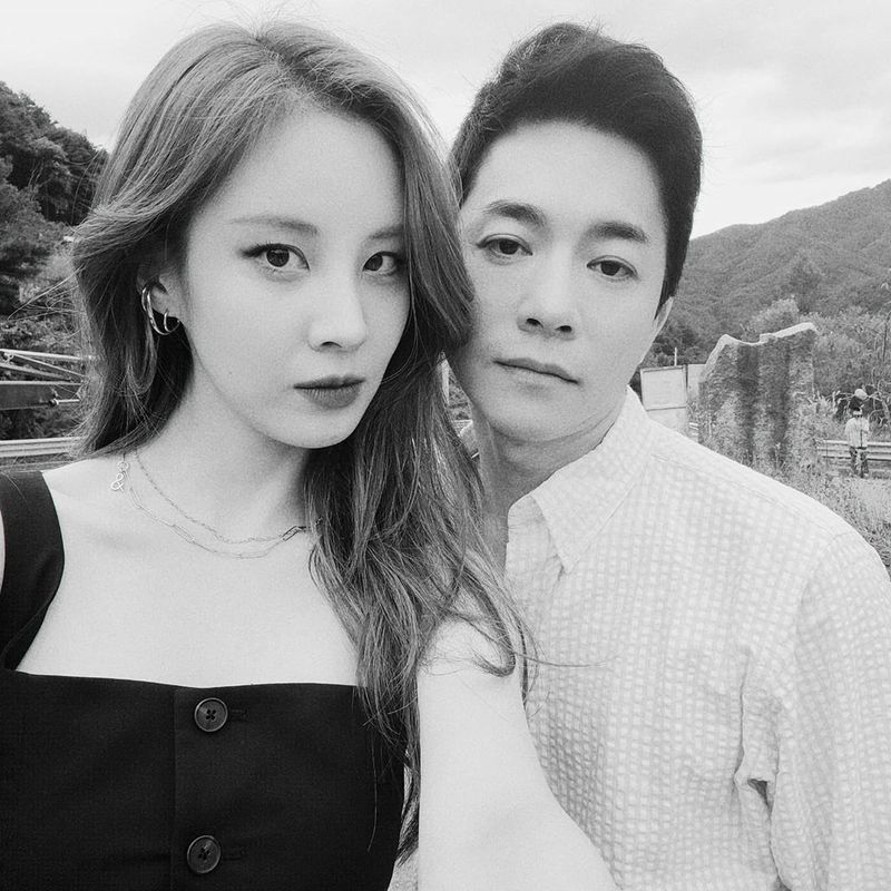 Singer and actor Seohyun has revealed his latest situation.On October 14, Seohyun posted three photos on his instagram with an article entitled What day is today?In the open photo, Seohyun is taking a friendly pose with Kim Yung-min.The netizens who watched the photos responded I am so beautiful and handsome and I am watching the drama well.On the other hand, Seohyun and Kim Yung-min are appearing in JTBC drama Private Life.