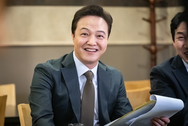 The first meeting of Bae Seong-woo and Jung Woong-in was captured.Park Sam-soo and Jang Yoon-seok are expected to bring dramatic fun to the border that is not enemy or friendly.I am glad and amused to be in a piece with Jung Woong-in Actor, Bae Seong-woo said. I learn a lot from the field.Jung Woong-in also said, Bae Seong-woo is a great actor both serious, comic and double sides.It is always fun to meet with you. Park Su-in