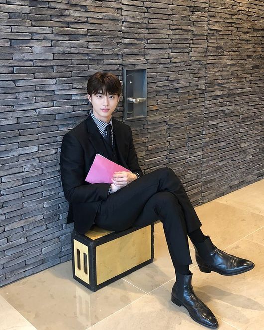 Actor Byeon Wooseok completed the unique suit fit.On the afternoon of the 20th, Byeon Wooseok posted a self-titled #Record of Youth on his personal SNS.Byeon Wooseok in the photo is taking a rest on TVN Record of Youth filming site.Byeon Wooseok held the Record of Youth script with both hands and expressed his extraordinary passion for the work.Byeon Wooseok also shot a woman with a long legs, wide shoulders and a small face as a model.Kwon Hyuk-soo, who saw this, also commented, Its really long and long. It takes a lot of time to look over.Meanwhile, Byeon Wooseok is currently appearing on TVN Record of Youth.Byeon Wooseok played the role of outgoing and playful Model and Actor Won Hae Hyo in the play.Byeon Wooseok SNS