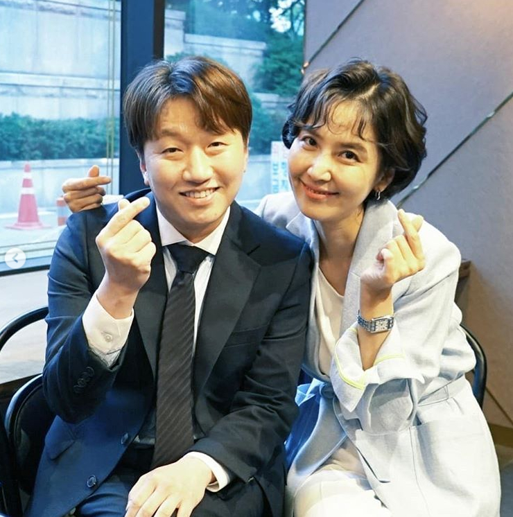 Actor Lee Chang-hoon and Shin Dong-mis tvN Record of Youth two shots were released.Lee Chang-hoon posted two photos on his 20th day with an article entitled Record of Youth Minjae Taesu in his instagram.Inside the picture is a picture of Lee Chang-hoon and Shin Dong-mi, who smile shyly and hand heart toward the camera.In Record of Youth, two people who are not good at each other are attracted to the reality because they are friendly.Meanwhile, Lee Chang-hoon and Shin Dong-mi were divided into former manager Tae-soo and current manager Min-jae in Record of Youth respectively.It is broadcast every Monday at 9 pm on tvN.Photo = Lee Chang-hoon Instagram