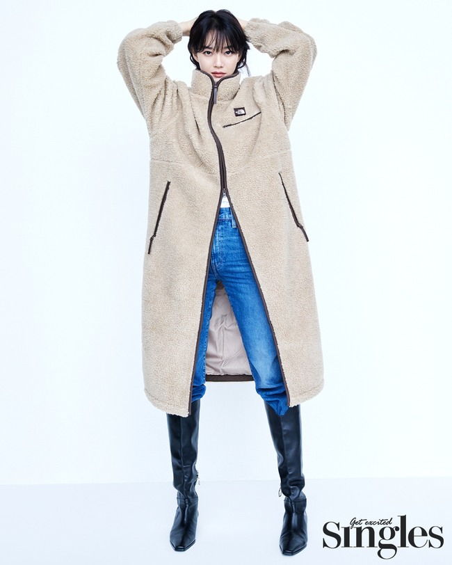A picture of Shin Min-as good influence was revealed.The North Face is introducing an environmently friendly fashion that coexists with the earth through the Eco Fliss Collection, which is made by recycling PET bottles, down jackets that are completely decomposed in nature, and products that are applied with environmently friendly thermal insulation fillers.Shin Min-a said in an interview with a picture released on October 22, I was very surprised at first to hear that I made clothes with pet disease.I thought that The North Face, which came up with this idea, was really cool. He expressed both surprise and expectation about the brands innovative move.He also expressed his admiration for the environmently friendly fashion that anyone can practice, saying, I am proud that I have consistently informed the value and importance of the environmently and led the practice of protecting the global environment to the everyday area through clothes.Shin Min-a said, The news that we used garbage in Pacific Ocean gathered to form a large island came to a shock.I thought it was a far future rather than a direct threat, but it was a crisis we face today, such as microplastics and climate change, he said, expressing his serious opinion on serious environmental issues.pear hyo-ju