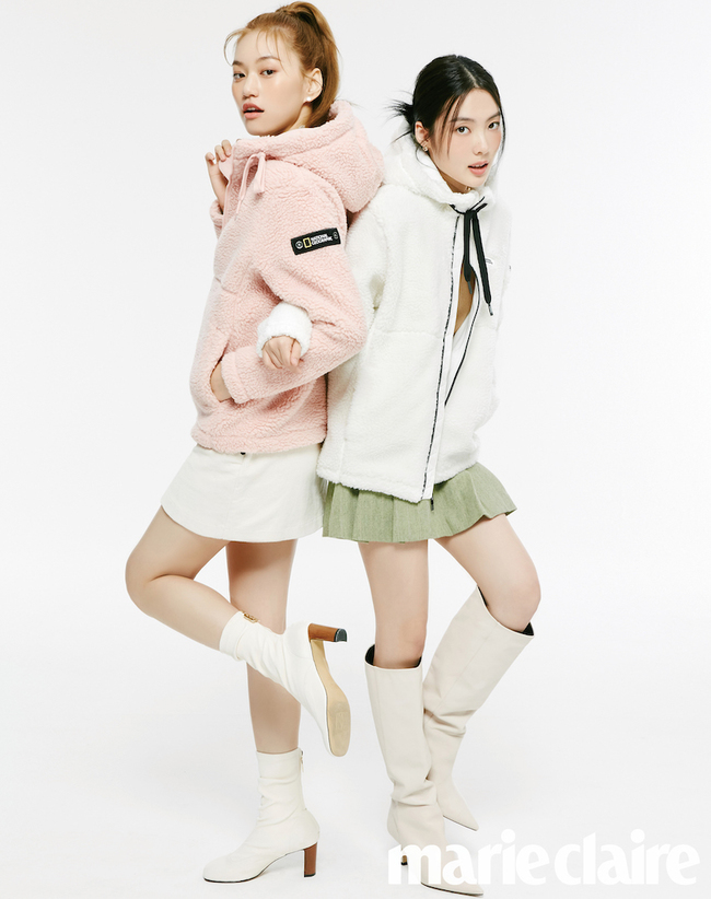 Weki Meki members Kim Do-yeon and Lucy boasted a more mature beauty.On October 22, the fashion magazine Marie Claire released a November issue photo cut decorated by Weki Meki Kim Do-yeon and Lucy.In this picture, Kim Do-yeon and Lucy created a nice and stylish look with a slip dress matched with a rich volume dugong hood down and a basic design Rayman Duck Down.In addition, she showed off her fashionista Down winter outdoor look, which is famous for its pink and creamy fliss collection, which is considered to be the hottest item this winter.In another cut, Kim Do-yeon showed off her unique charm, which is elegant with a camel color coat and fedora, after matching a white denim jacket and pants with a toffee colored satchel bag and showing a sophisticated and sensual atmosphere.