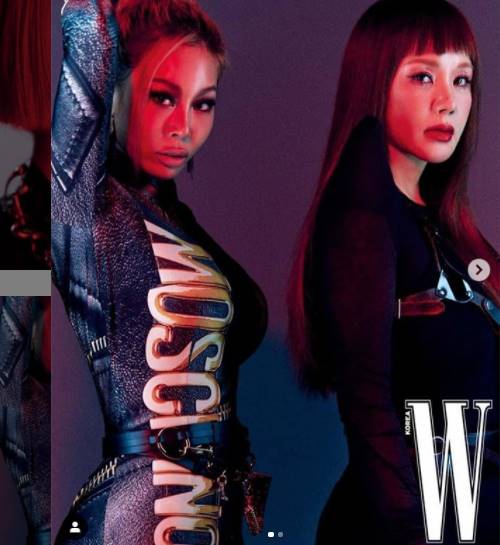 Singer Uhm Jung-hwa has released a picture cut of the project group Refund Sisters.Uhm Jung-hwa posted a number of photos on his instagram on the 25th with a hashtag called #Refund Sisters #refundsisters # Manok #10000ok.The photo was a fashion magazine picture of the project group Refund Sisters of MBC entertainment program What do you do?Refund Sisters members Manok (Uhm Jung-hwa), Chen Ok (Lee Hyori), Nbi (Jessie) and Sylvie (Mamma Mu Hwasa) emanated a charismatic charm.Among them, Uhm Jung-hwa caught the eye by wearing a short short hair, transform, enamel costume and long boots.Meanwhile, Refund Sisters debuted on Thursday on Show! Music Center as Don Touch Me (DONT TOUCH ME).