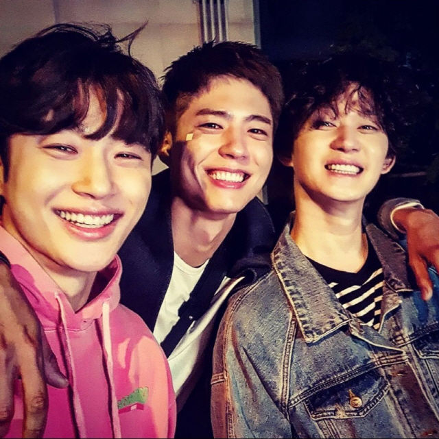 Attention was focused on the warm friendship of Actor Byeon Wooseok, Park Bo-gum, and Kwon Soo-hyun.Byeon Wooseok posted a picture on his 27th day, saying, Todays last Record of Youth is also with me.Inside the photo is a picture of Byeon Wooseok, Park Bo-gum, and Kwon Soo-hyun appearing on TVN Record of Youth which ends this day.Three people posing affectionately with their shoulders in their arms. I felt a pleasant shooting scene in a bright Smile.Especially, the warm visuals of Byeon Wooseok, Park Bo-gum, and Kwon Soo-hyun made Smile to the viewers.Meanwhile, the final episode of TVNs monthly drama Record of Youth will be broadcast today (27th) at 9 p.m.