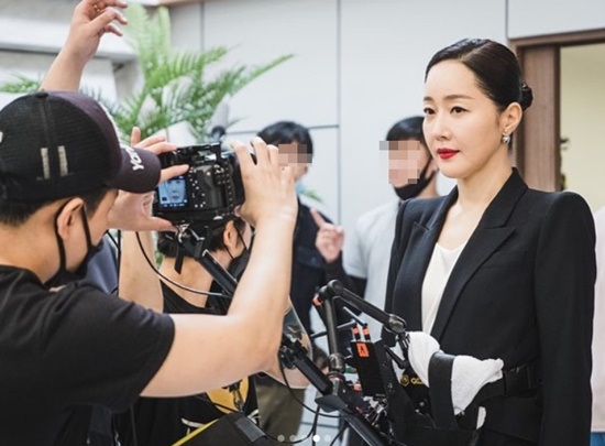 Actor Uhm Ji-won gave a comment on his appearance at the Postpartum care centers.Uhm Ji-won wrote on his social media on the 27th, While being called Actor, through acting, This is what happens in our lives, hasnt this happened?What do you think about these things? I want to share and talk as much as possible about the story in my life.I would like to share a little comfort like Its okay and It can get better in such stories and questions. It is a small but big dream as an actor.Especially, on November 2, TVN New Moon TV drama Postpartum care centers which is about to be broadcasted first showed a special affection.Uhm Ji-won said, Postpartum care centers is my story of marriage and Child birth, which is my story of marriage and child birth, and my career is cut off by marriage and Child birth.It is the story of my mother who has a mother, and my mother is the story of my mother who is precious to me, but I am also a precious mother. In addition, And it is our story to live in the name of wife, mother, mother next to you. He raised the expectation of fans ahead of the first broadcast of Postpartum care centers.Meanwhile, Postpartum care centers is the youngest executive in the company, and the oldest mother Hyunjin (Uhm Ji-won) in the hospital is a passionate child child child who grows with the motivations of the cooks through the disaster-like Child Birth and the distress Postpartum Care Centers.It will be broadcasted at 9 pm on November 2.The following is a specialization in Uhm Ji-won writing:While being called Actor, acting said, This is what happens in our lives. Havent you been through this? What do you think of these things?I want to share and talk about as much as possible in my life as possible, and I want to share in such stories and questions a little comfort like Its okay to do that and I can get better.It is a small but big dream as an actor.Postpartum care centers is a story of my friend who has been living as a Woking girl and whose career has been cut off by my story interest, marriage and Child Birth.Its about my surroundings. Its about my precious mothers, who are precious to me, but Im precious to myself.And the wife next to you. Mom. This is our story that were going to live in the name of Mom.Photo: Uhm Ji-won Instagram