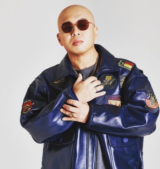 Don Spike captivated Sight with a changed visual after 30kg lossDon Spike posted a picture on his Instagram on the 28th with an article entitled I have a good time to do it properly; it is too installation and rodent; lets concentrate.In the photo, Don Spike is wearing a leather jacket with various patches and sunglasses, and the force is more charismatic with the sleek appearance after the diet.