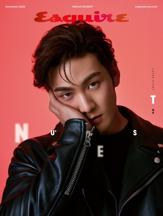 NUEST Baekho revealed the face of the pictorial artisan with unique visuals.German luxury fashion Brand Hugo Bose Corporation (HUGO BOSS) released a picture of Baekho, a member of NUEST, through the November issue of the mens fashion and lifestyle magazine Esquire.Baekho in the cover of Esquire produced a chic atmosphere with an all-black look on the Leather Full Metal Jacket, which is a masculine beauty. In the picture, she showed a slim fit two-piece suit with a sharp silhouette and a neat turtle-tek and pants match.In addition, the bold over-shaping outer, the bottom color full metal jacket, and the coat are completely digested and the appearance as a fashionista is displayed without filtration.All of the products worn by NUEST Baekho in the November issue of Esquire are known as the 2020 F/W collection of Hugo Bose Corporation.On the other hand, NUEST Baekho will hold a fan meeting on November 28th, which will be broadcast live online, and will meet with fans around the world.