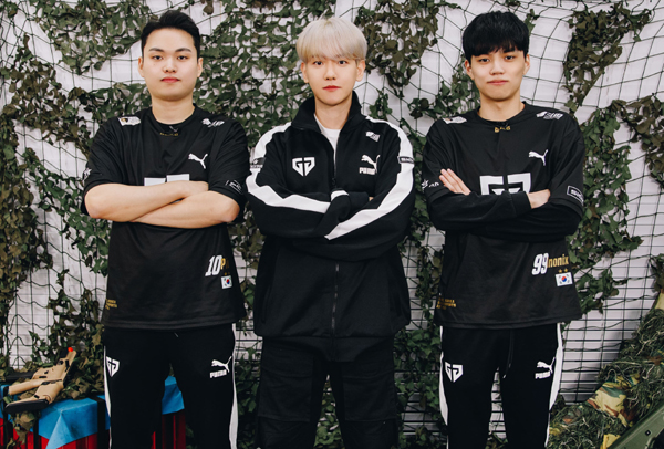 The sports company Gen.G Sports, on the 28th, said, Baekhyun and PlayerUnknowns Battlegrounds (PUBGLove Live!!It said it had conducted streaming broadcasts with its PUBG team.The joint Live broadcast, which was unveiled on Baekhyuns YouTube channel, which usually enjoys PlayerUnknowns Battlegrounds, received a hot response from domestic and foreign fans, exceeding 500,000 views.In the broadcast, P.O (Pio) Cha Seung-hoon and Inonix Na Hee-joo, who belong to the Genji PUBG team, provided attribute lectures such as transferring play tips after testing Baekhyuns skills, and then three people enjoyed PlayerUnknowns Battlegrounds together.The edited content of the Zenji PUBG team and Baekhyuns streaming broadcasts will be uploaded separately to Baekhyun and Zenjis YouTube channels later.I played with a lot of players with various competitions and scrims, but it was another special experience with EXO Baekhyun, said P.O Cha Seung-hoon, a member of the Genji PUBG team. Thankfully, many fans seemed to have a hot fan meeting thanks to their interest.I am glad to share the fun of PlayerUnknowns Battlegrounds. Meanwhile, the Genji PUBG team will be one of the six Korean teams in the PUBG Continental Series (PCS) 3, an international competition held online in four regions, Asia, Asia Pacific, Europe and North America, starting Nov. 5.Genji PUBG team and EXO Baekhyun, Live broadcast PlayerUnknowns Battlegrounds play to communicate with fans