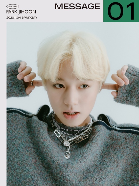 Singer Park Jihoon completed the concept photo release and preheated the comeback atmosphere.Park Jihoon posted the third concept photo of the first music album MESSAGE (message) on the official SNS at 0:00 on the 29th.Park Jihoon in the public image is looking at the camera with his chin and adding charm with his soft eyes.In particular, Park Jihoon brings excitement just by looking at it with his unique eyes.In addition, the glossy writing on the memo on the table stimulates the curiosity about the message that Park Jihoon will convey through the newsletter.In another photo, it shows a visual like a precious person with a pose that gives a lovely charm, capturing the attention.The blonde visual, which is combined with the expression of Park Jihoon staring somewhere, gives SinBness and makes the concept to show with the first music album more expectation.Park Jihoon has shown a concept digestion power with visuals that contradict the dancing, chic, dreamy charm, SinB and intense mood masculine charm through art film, trailer video, and concept photo.There is a wait and excitement in Park Jihoons comeback, which shows an infinite spectrum and raises expectations.The regular first album MESSAGE, released by Park Jihoon for the first time in a year and eight months since its debut, added to Tenzo and Keebee, adding to Swedish laundry, Penomeco, Punchello, EB and other ultra-luxury producers and colorful feature lineups, and predicted the WellTheresa Mayd album early on.Park Jihoon is attracting the attention of the first music album created by deeper musical competence.Park Jihoons first music album MESSAGE will be available on various music sites at 6 pm on November 4th.Photo- Maru Planning