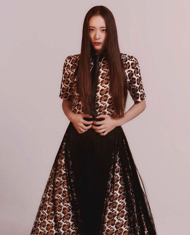 Actor Krystal Jung, from group f (x), also perfected the unique costume.On the 2nd, Krystal Jung posted four photos with his forth article on his instagram.The photo shows Krystal Jung, who matches a black jacket with a white shirt with a collar.A close-up photo of the face highlighting Krystal Jungs deep eyes followed: under a mysterious background, Krystal Jungs alluringness stands out.The netizens raised his digestive power by saying, Monthly Jung Soo-jung is the best, It is really beautiful and It is not a person.On the other hand, Krystal Jung is in charge of Son Ye-rim in OCN Drama Surch.PhotoKrystal Jung SNS